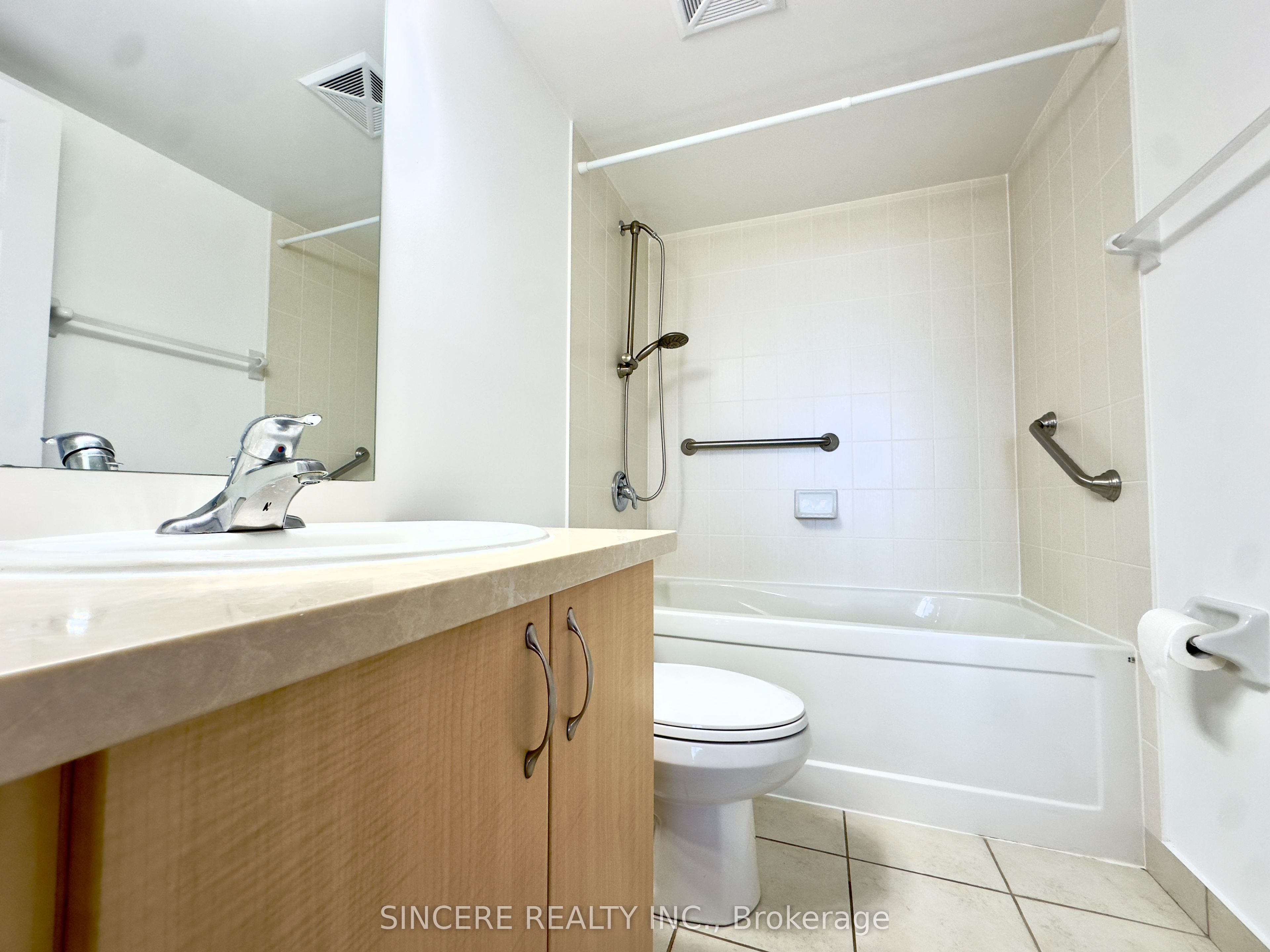 35 Hollywood Avenue 1622 Property Photo 14