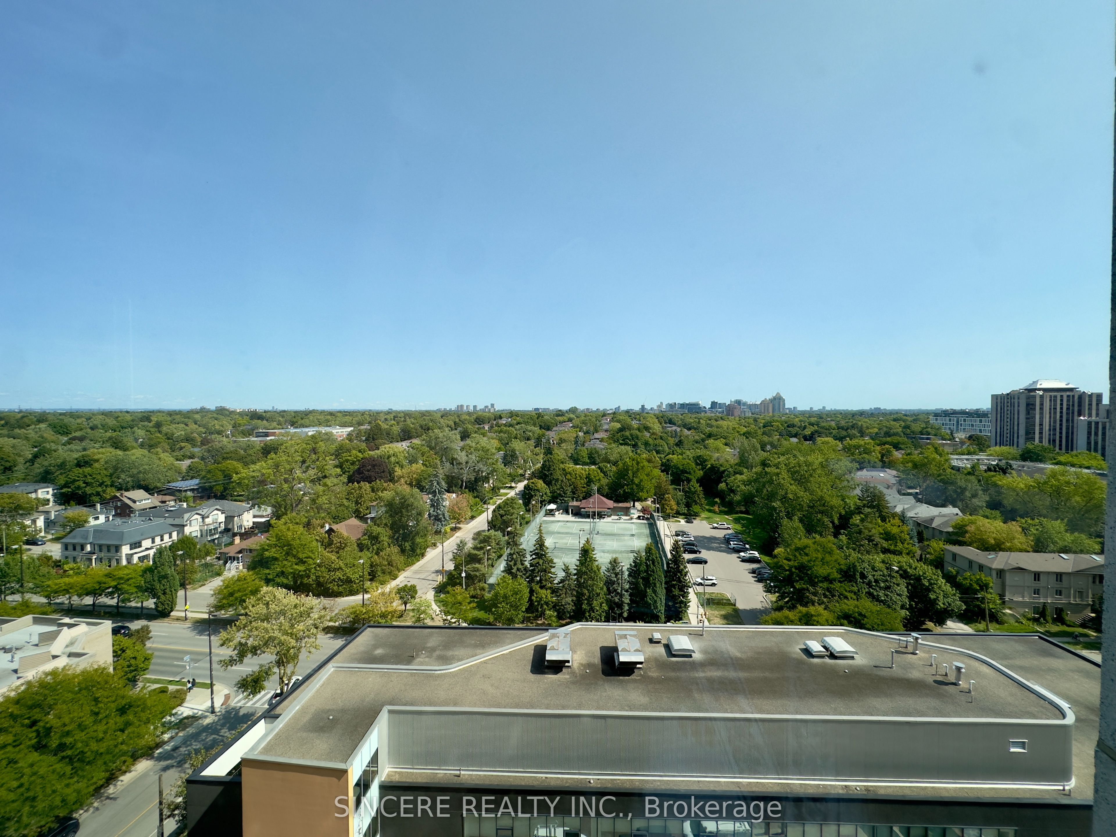 35 Hollywood Avenue 1622 Property Photo 18