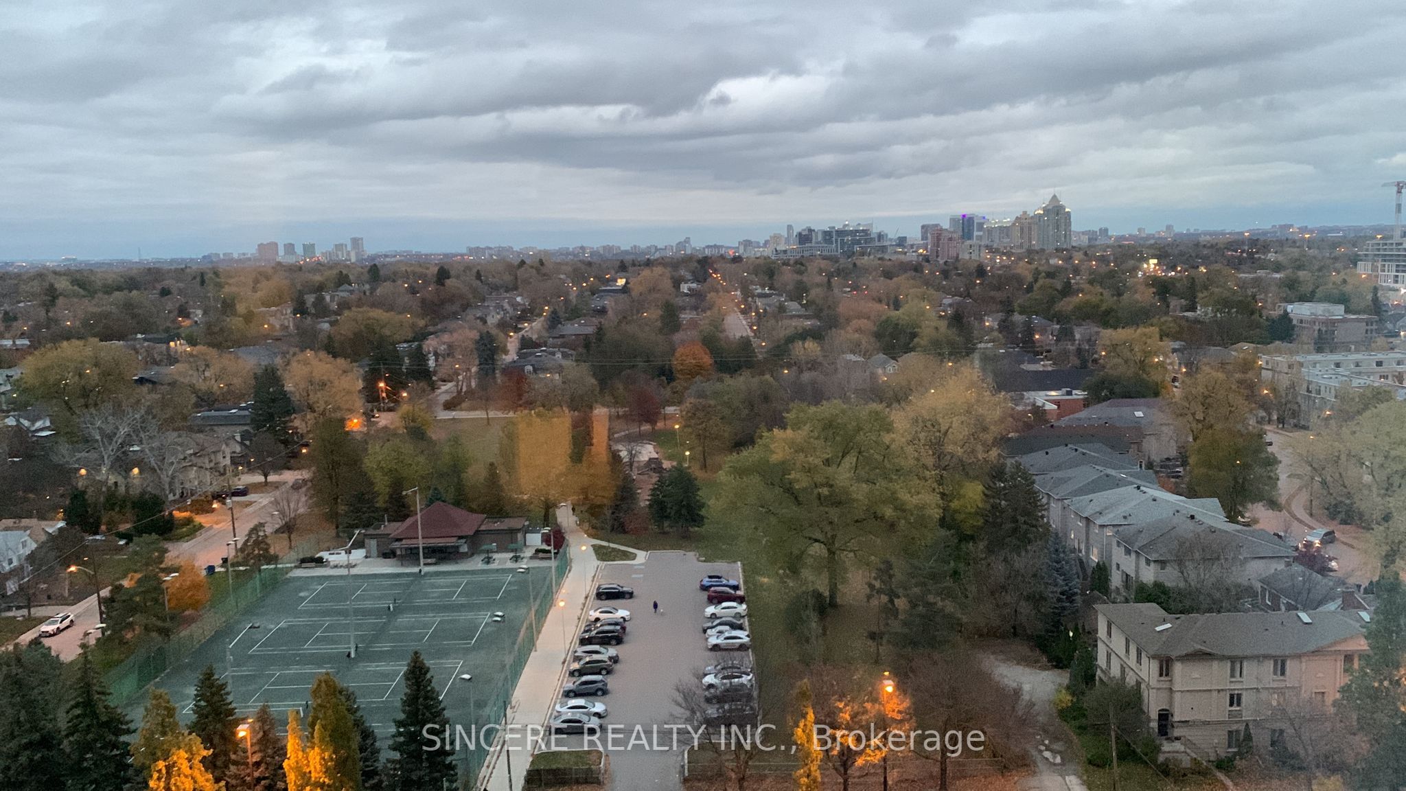 35 Hollywood Avenue 1622 Property Photo 21