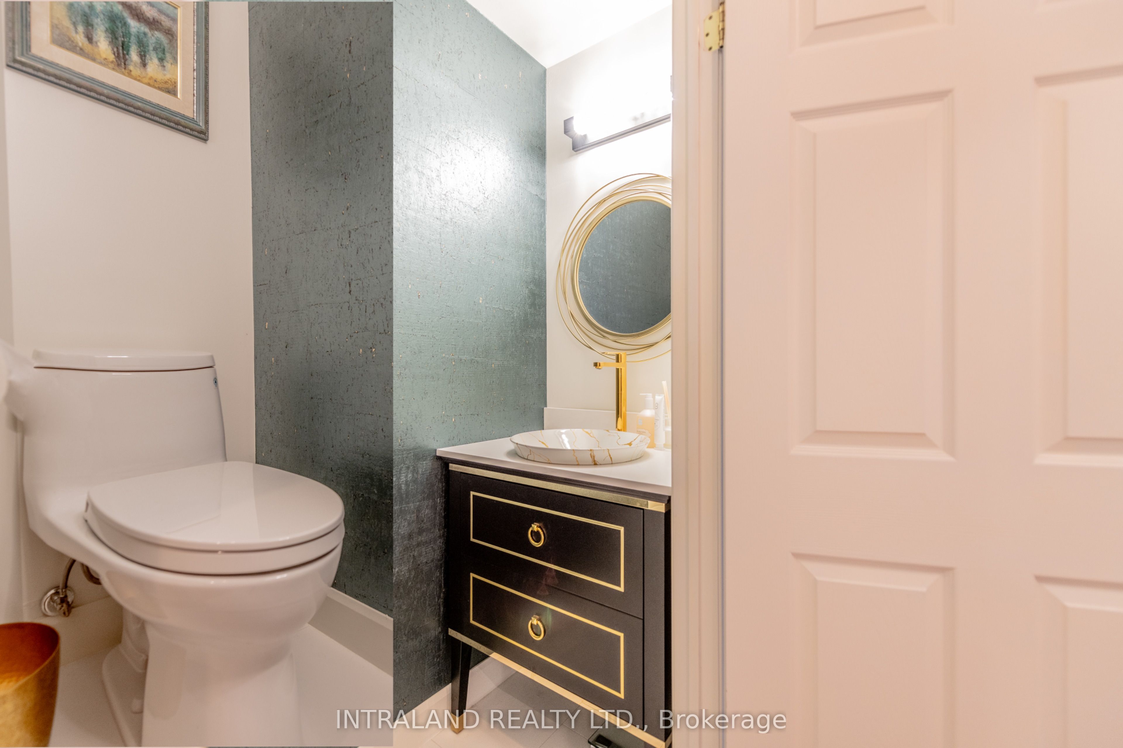 4200 Bathurst Street 705 Property Photo 4