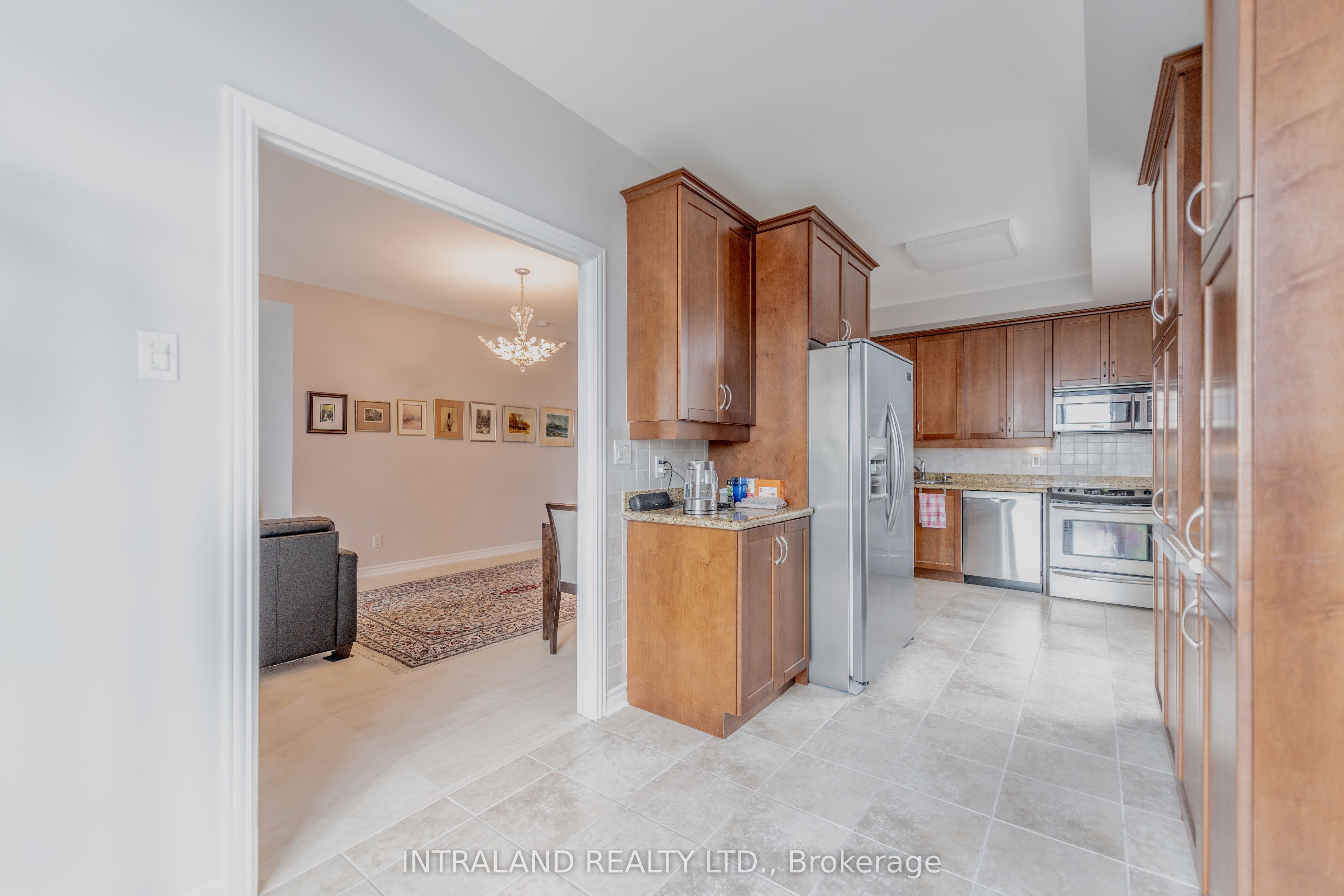 4200 Bathurst Street 705 Property Photo 9