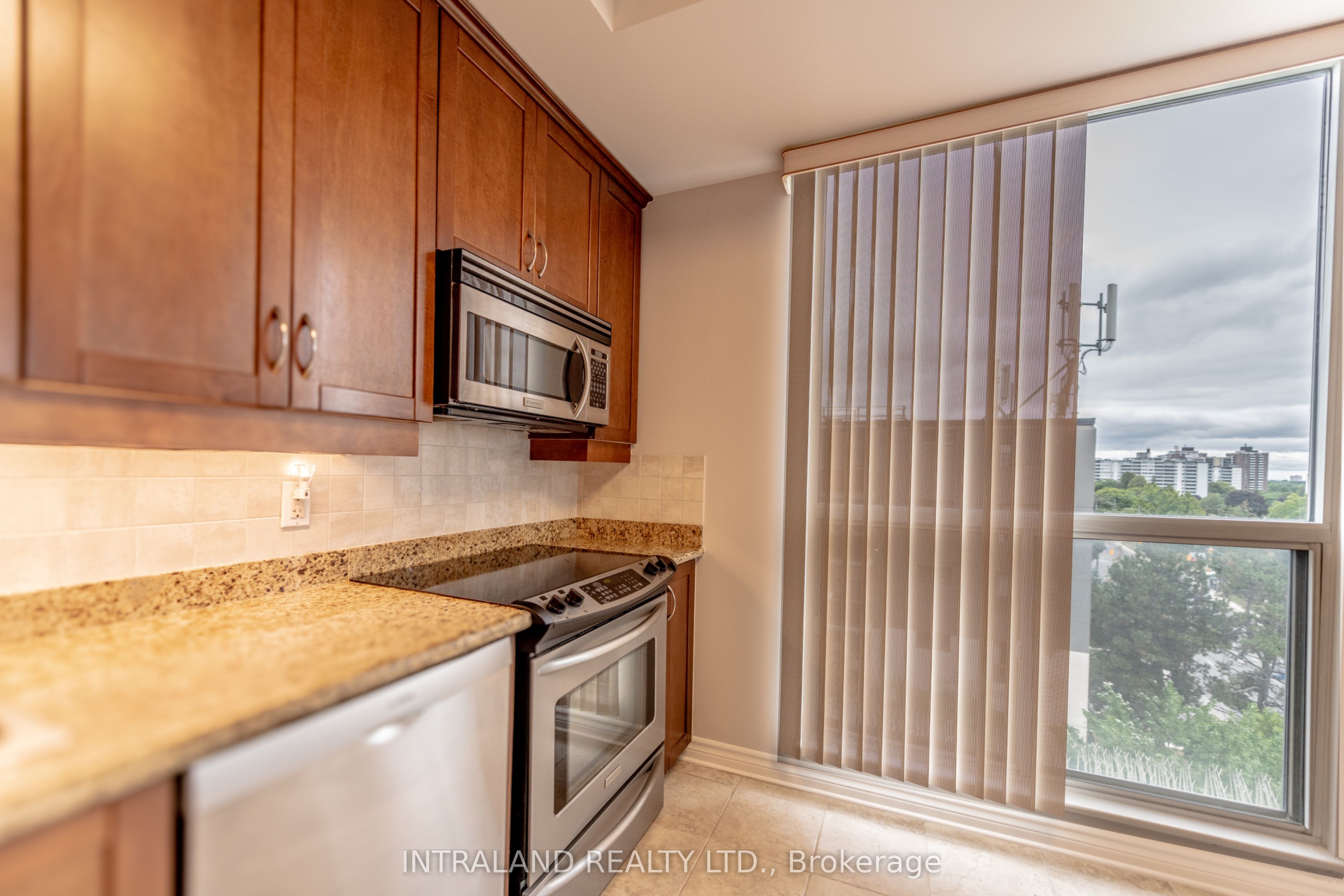 4200 Bathurst Street 705 Property Photo 15