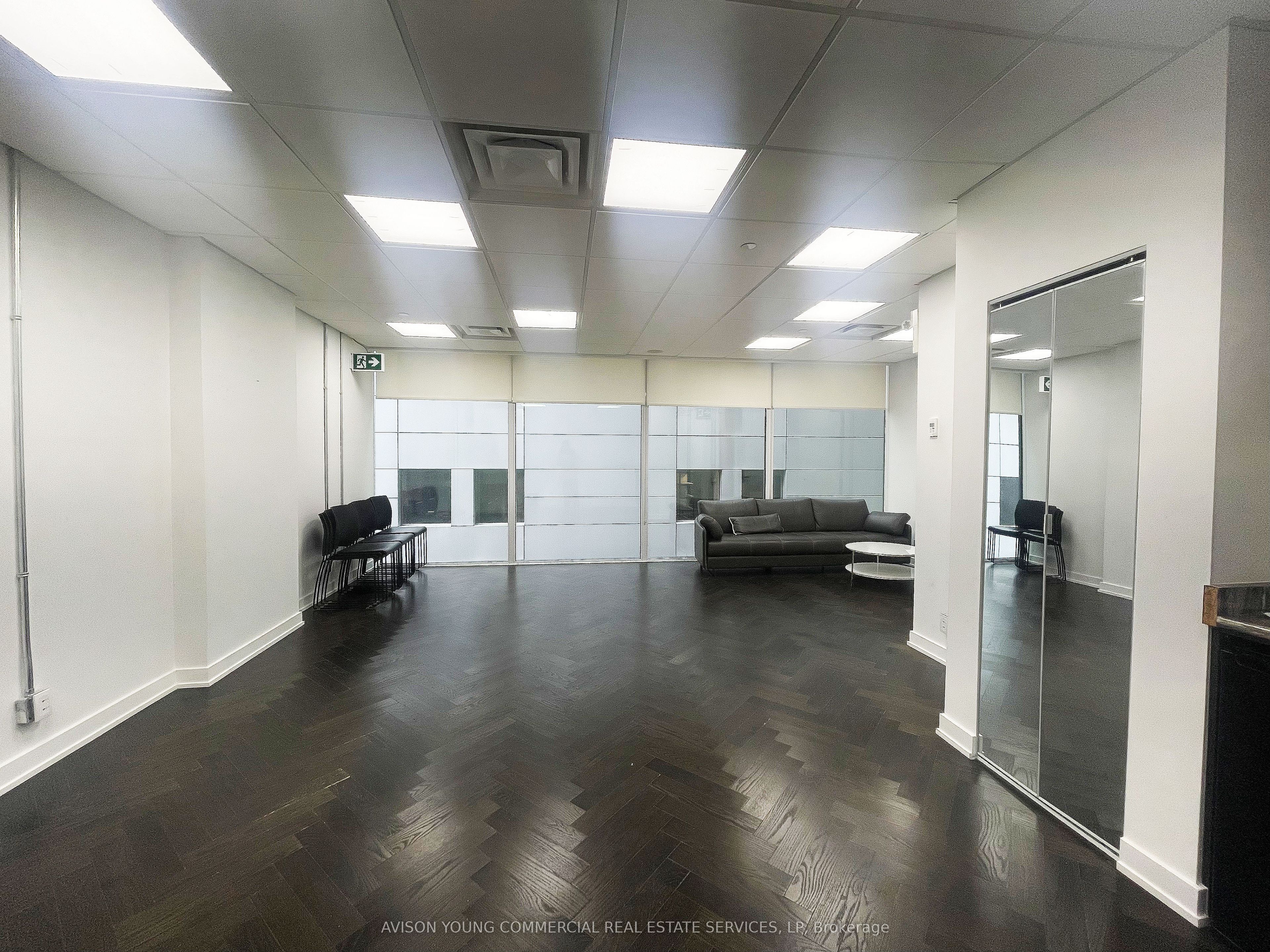 117 Peter Street 308 Property Photo 2