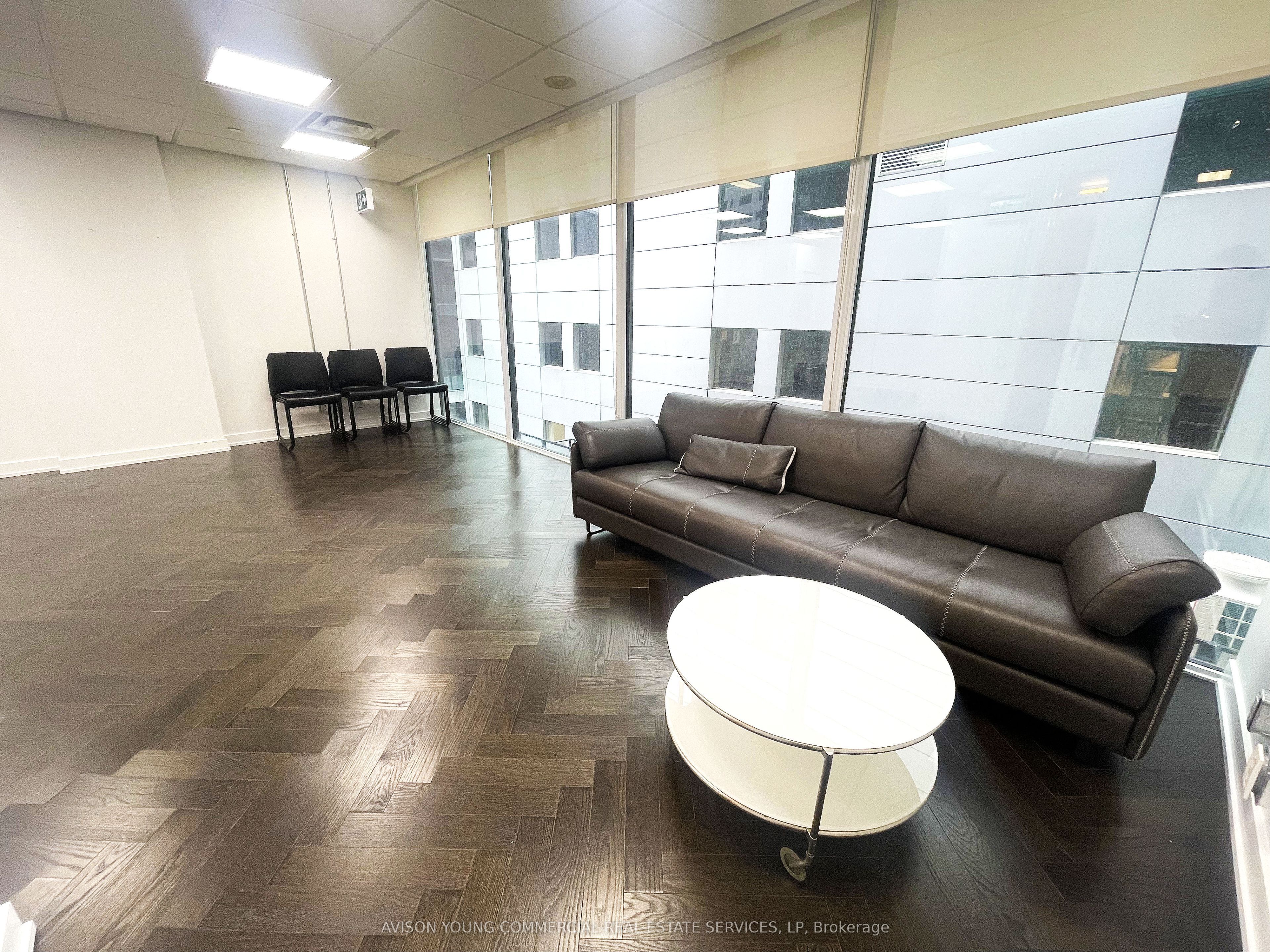 117 Peter Street 308 Property Photo 3