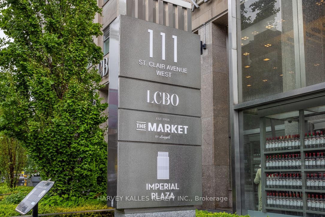 111 St Clair Avenue W 1013 Property Photo 1