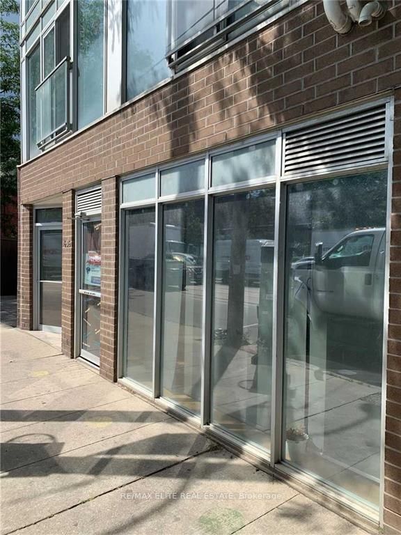 1636 Dundas Street W U16 Property Photo 1