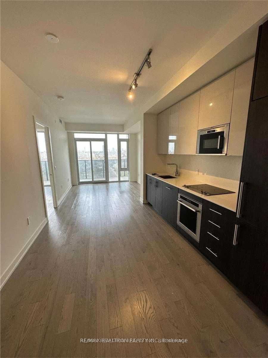 330 Richmond Street W 2512 Property Photo 12