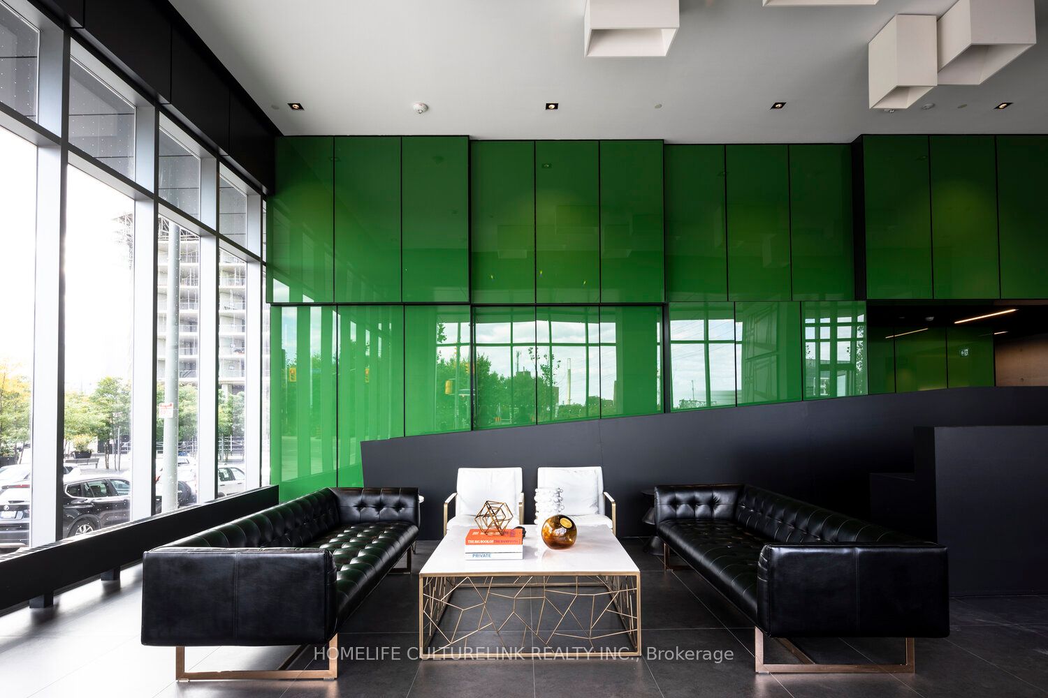 170 Bayview Avenue 2504 Property Photo 3