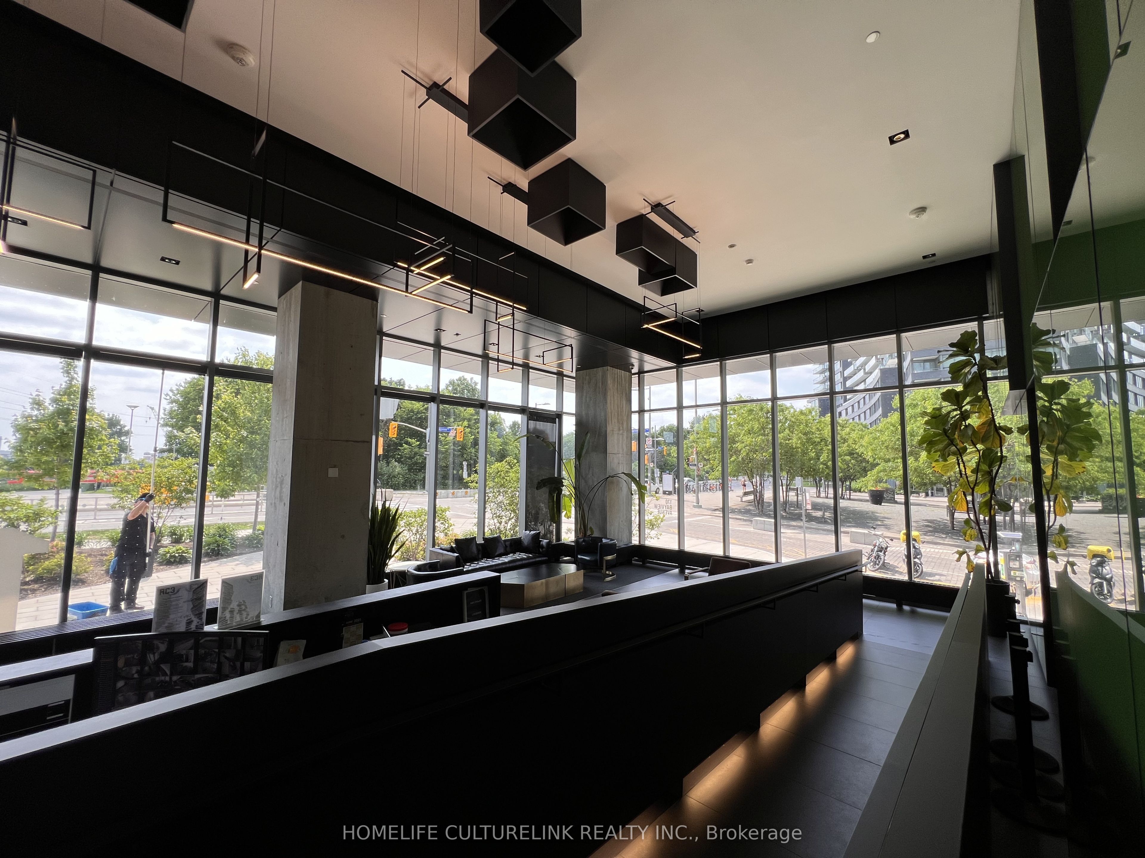 170 Bayview Avenue 2504 Property Photo 4