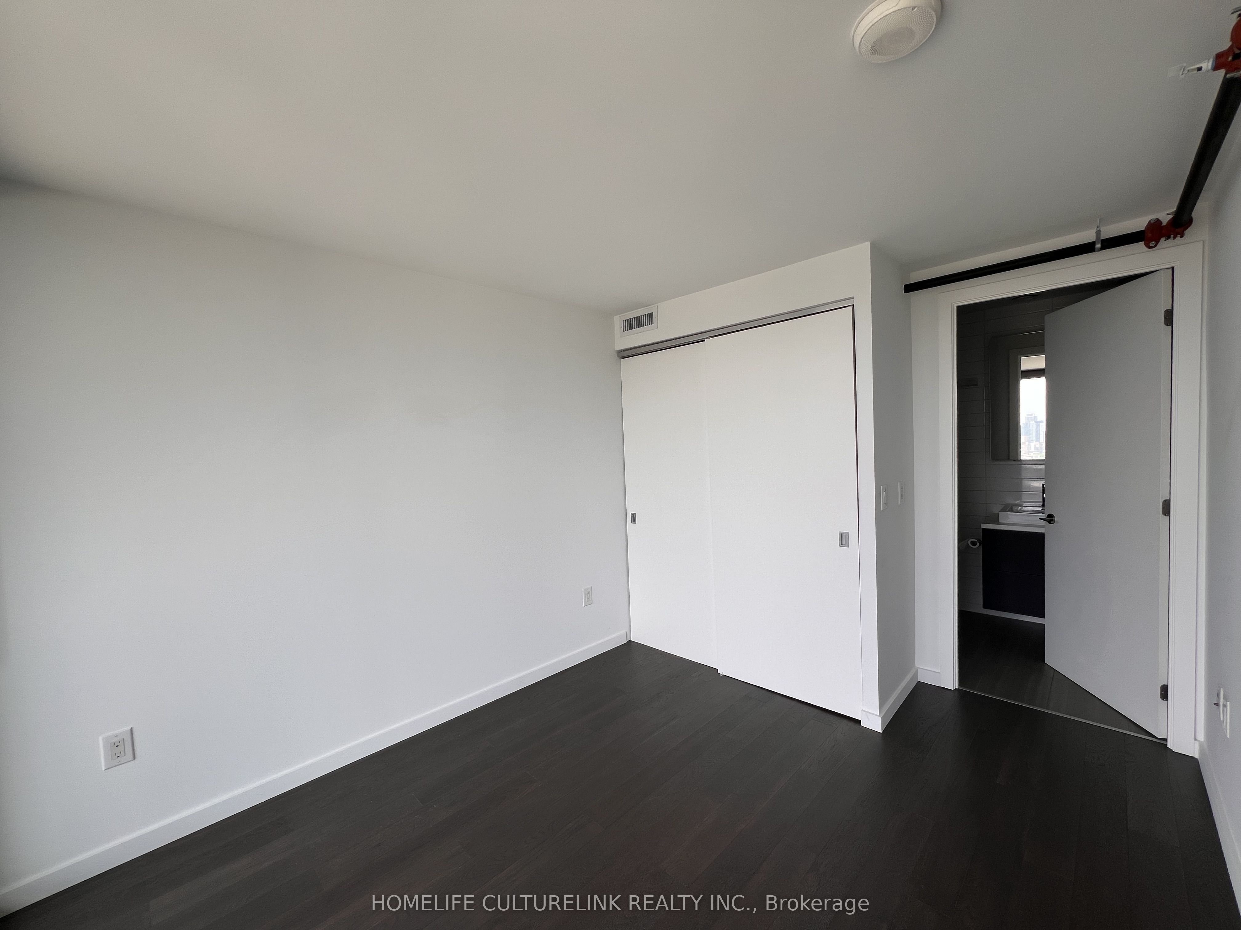 170 Bayview Avenue 2504 Property Photo 25