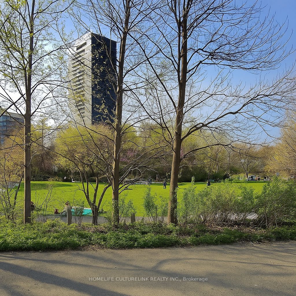 170 Bayview Avenue 2504 Property Photo 41