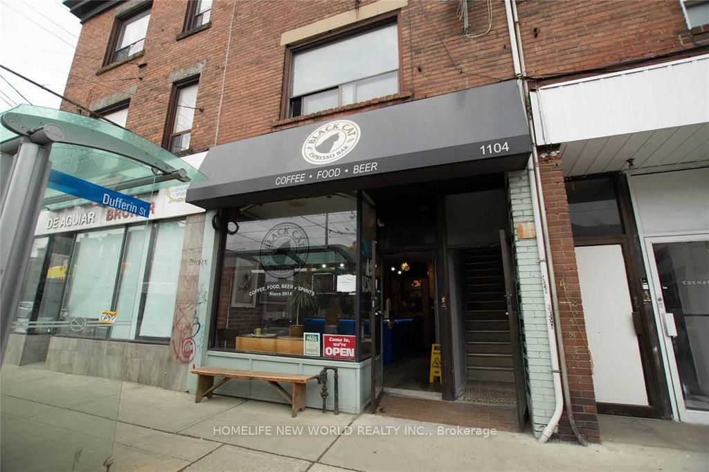 1104 College Street Property Photo 1