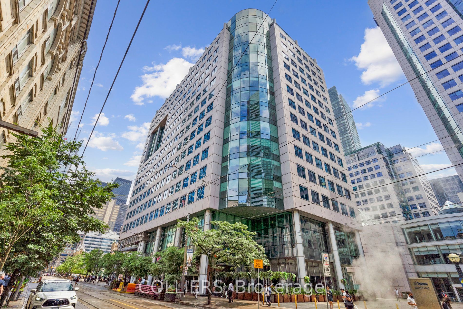 225 King Street W 900 Property Photo 1