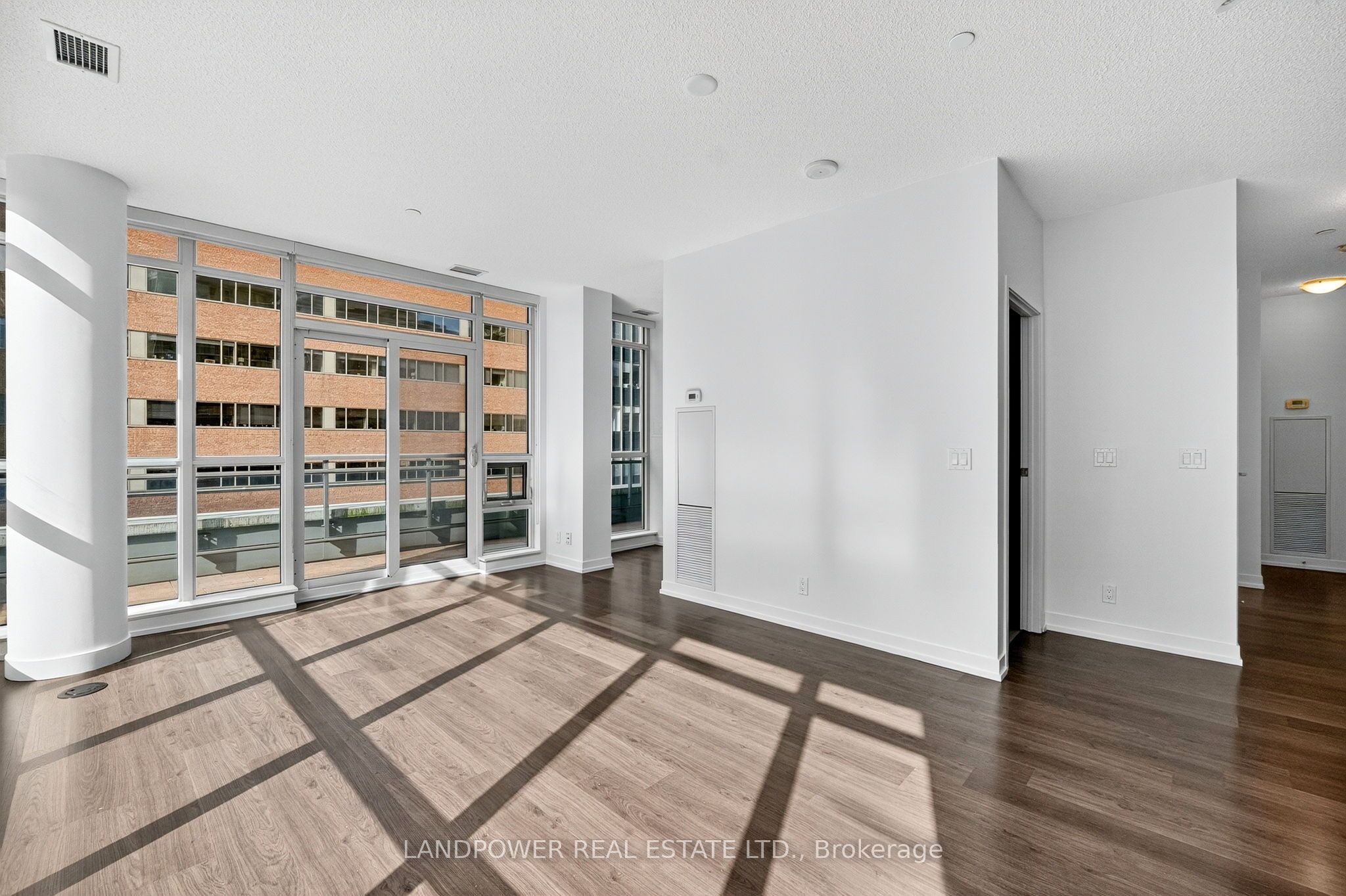 89 Dunfield Avenue 403 Property Photo 8