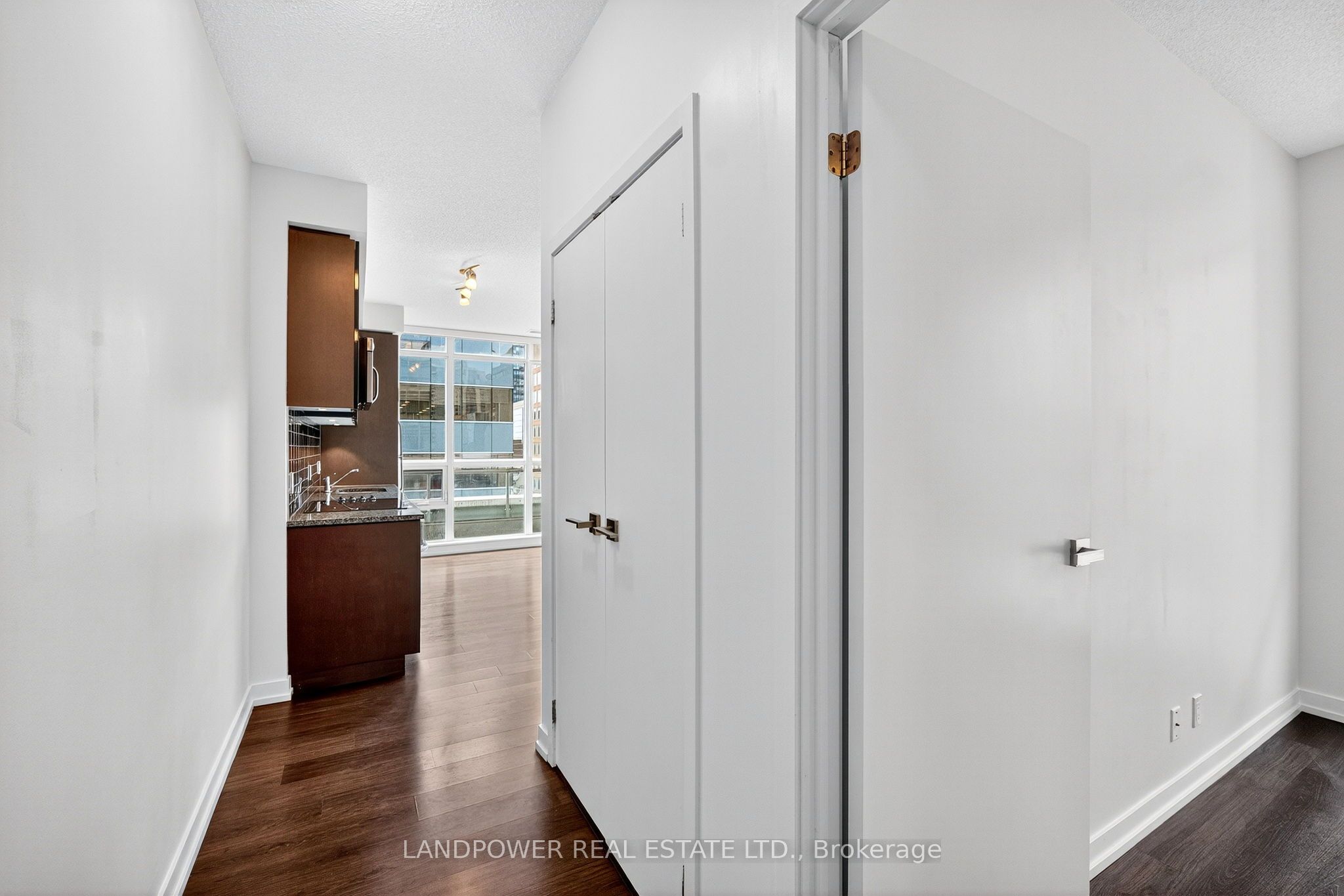 89 Dunfield Avenue 403 Property Photo 18