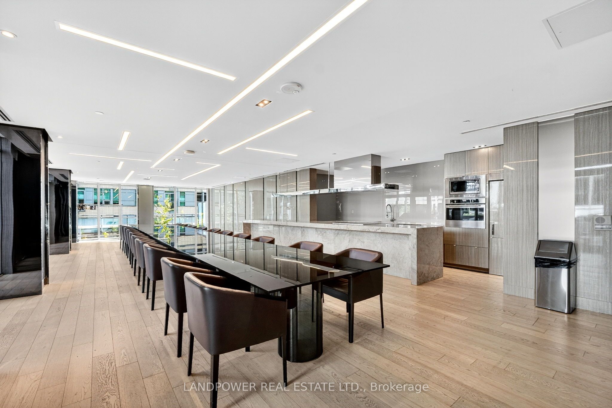 89 Dunfield Avenue 403 Property Photo 22