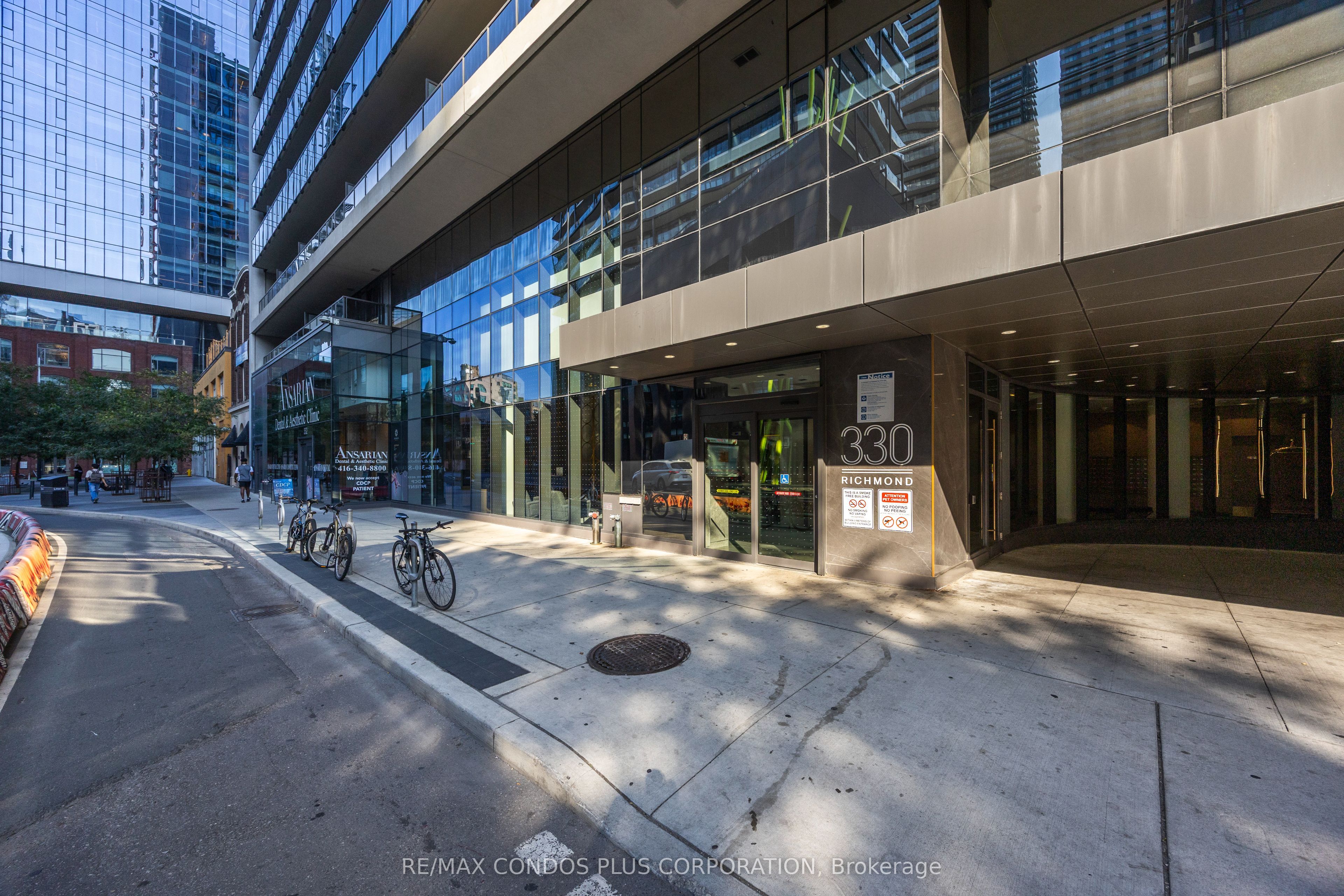 330 Richmond Street W 518 Property Photo 30