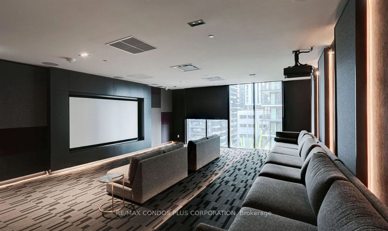 330 Richmond Street W 518 Property Photo 34