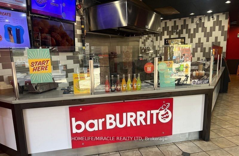 419 Yonge Street Property Photo 2