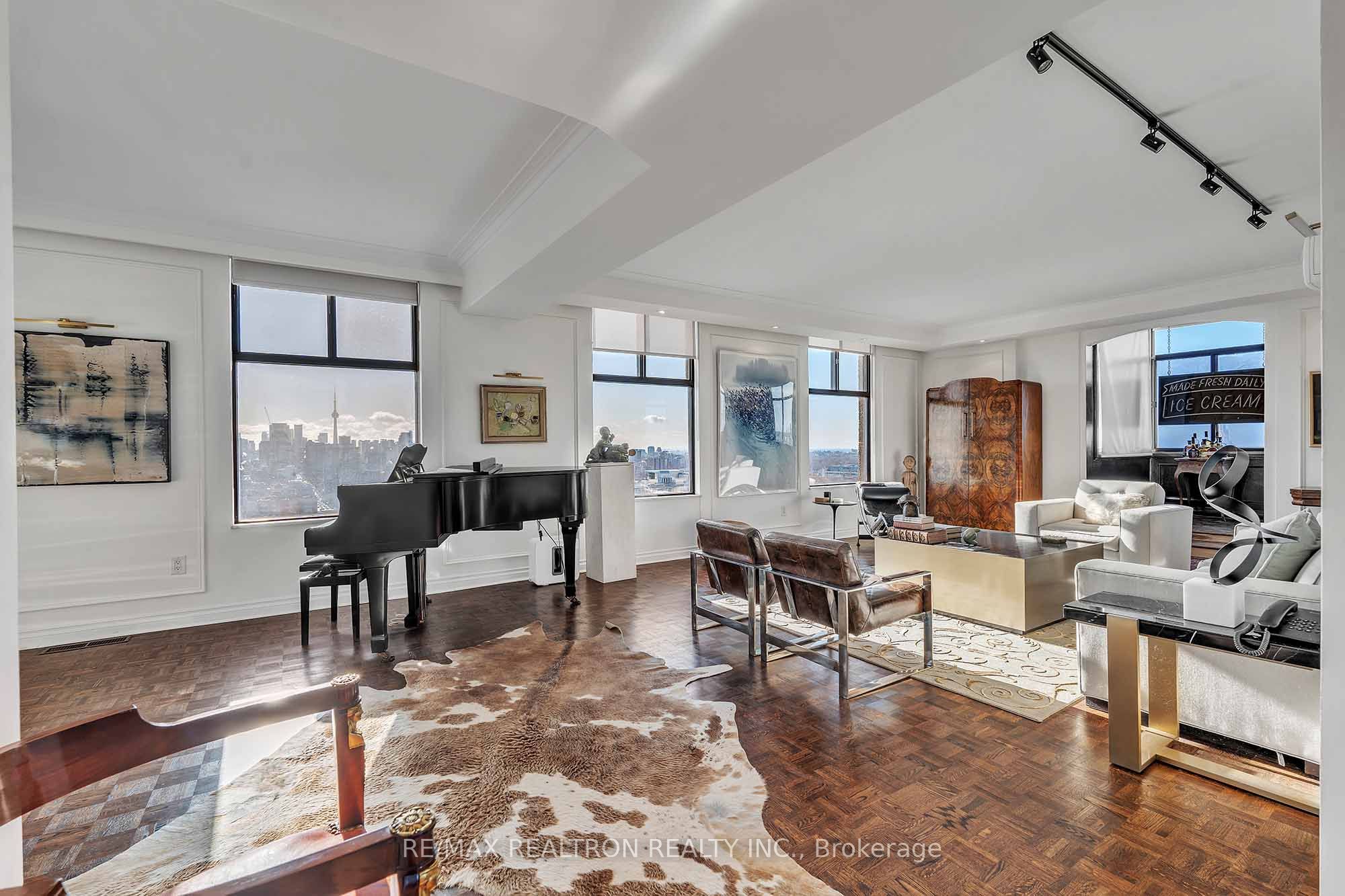 423 Avenue Road 12 Property Photo 1