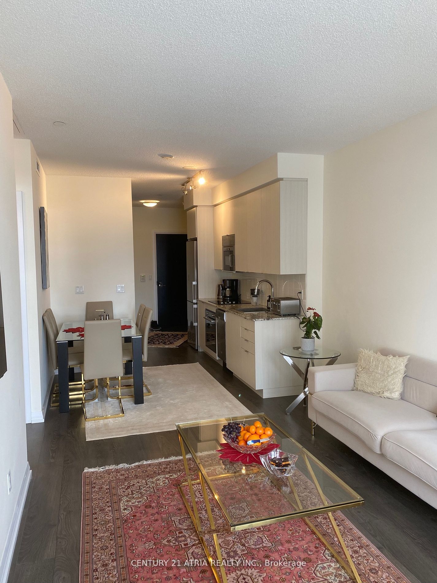 101 Erskine Avenue 512 Property Photo 7