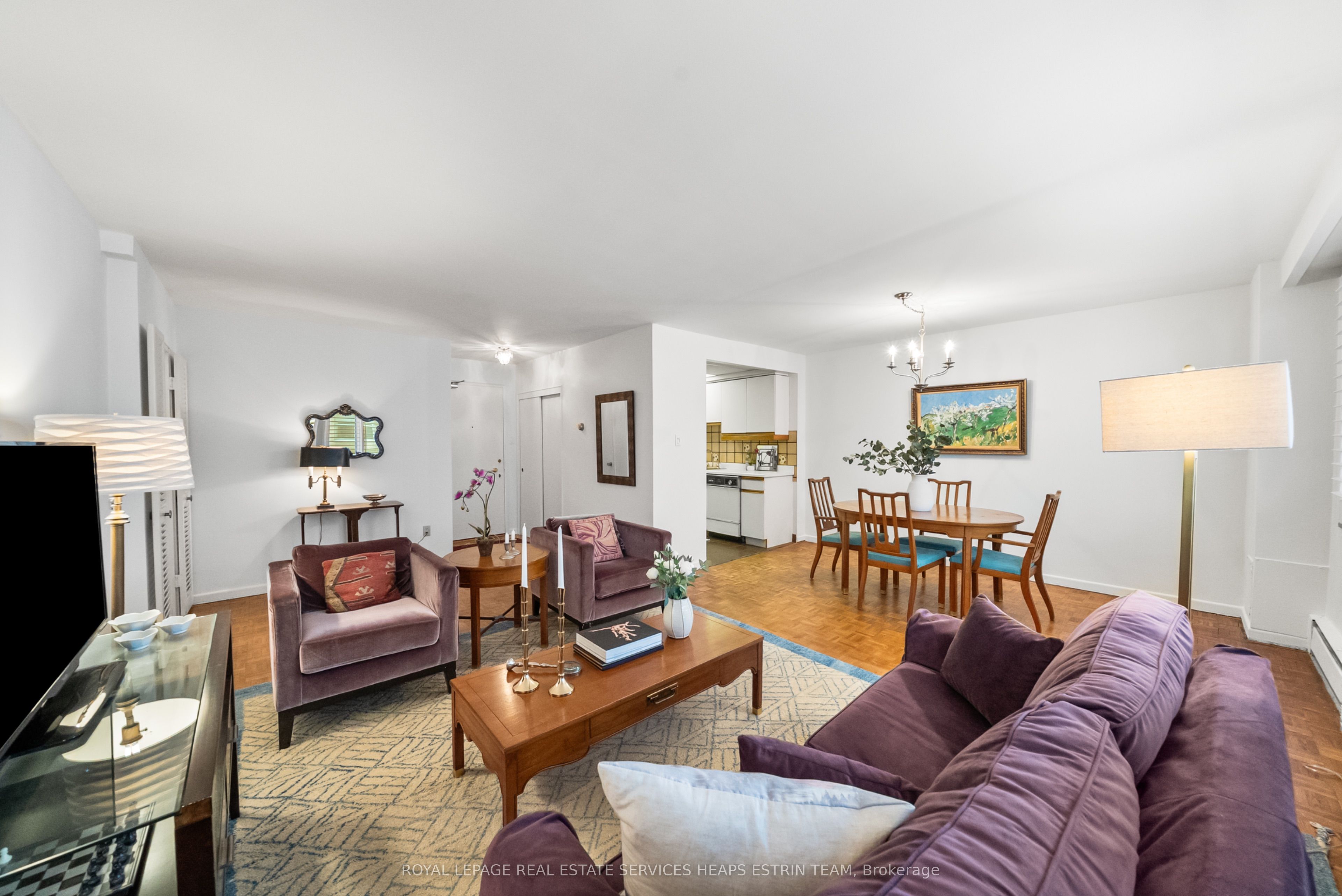 581 Avenue Road 204 Property Photo 1