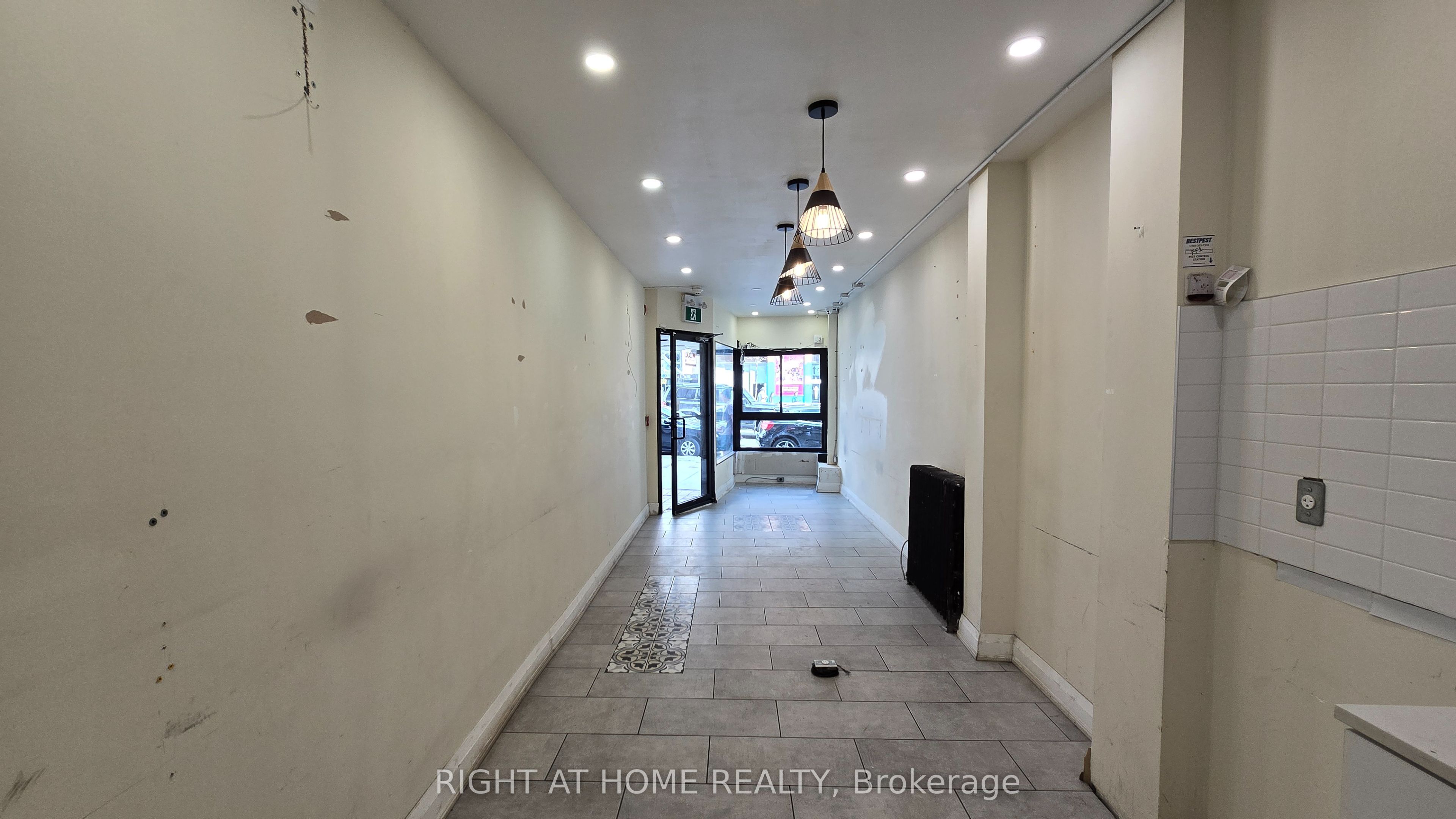 2354 Yonge Street Ms Property Photo 4