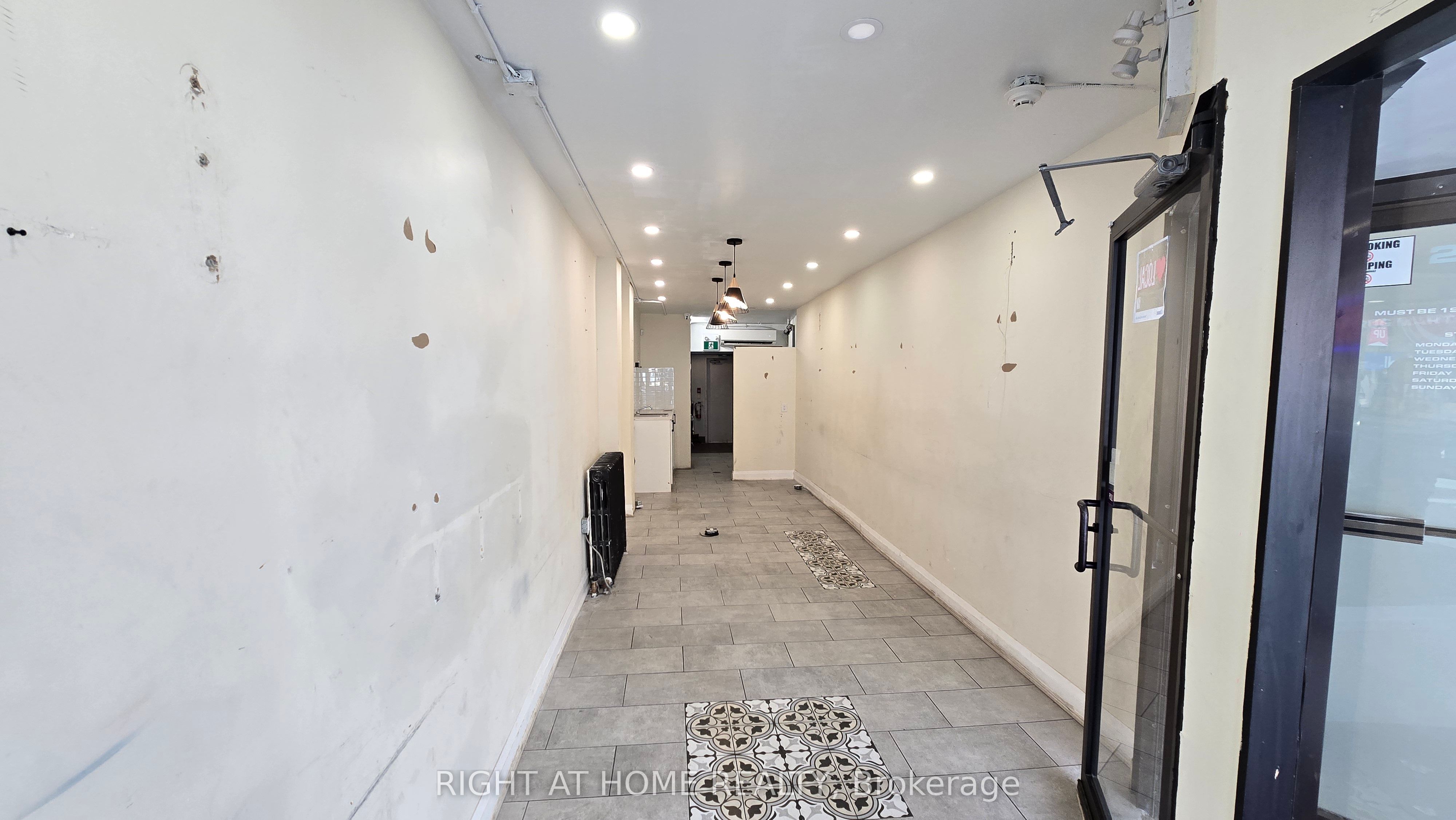 2354 Yonge Street Ms Property Photo 5