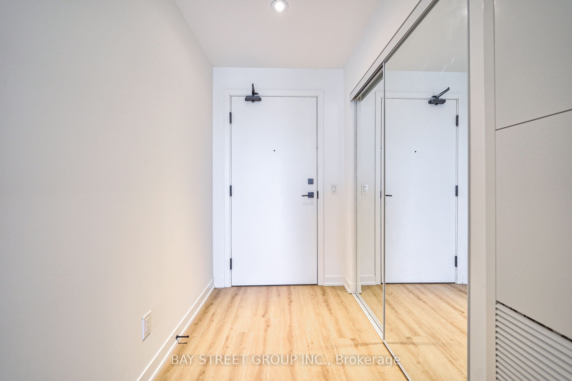 319 Jarvis Street 2610 Property Photo 10