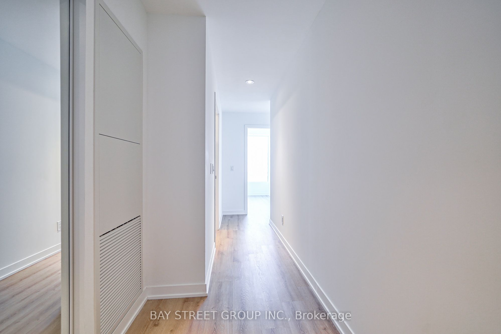 319 Jarvis Street 2610 Property Photo 13