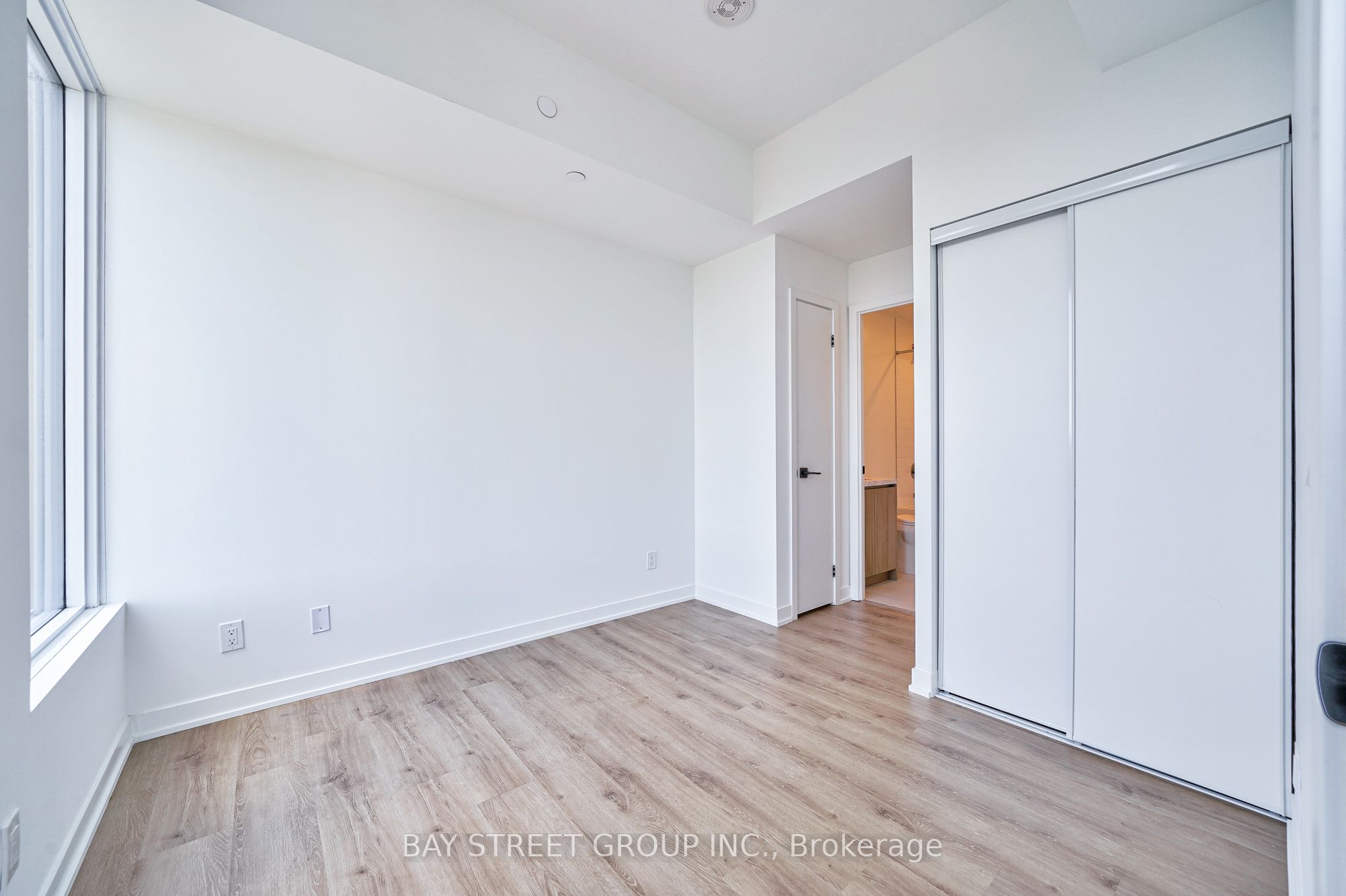 319 Jarvis Street 2610 Property Photo 27