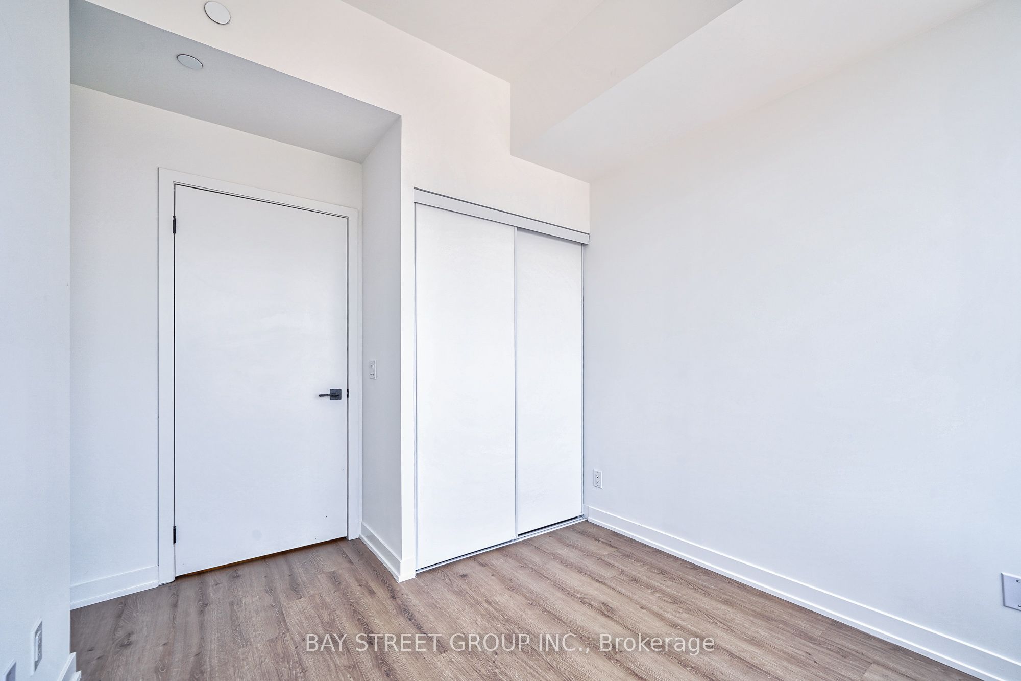 319 Jarvis Street 2610 Property Photo 34