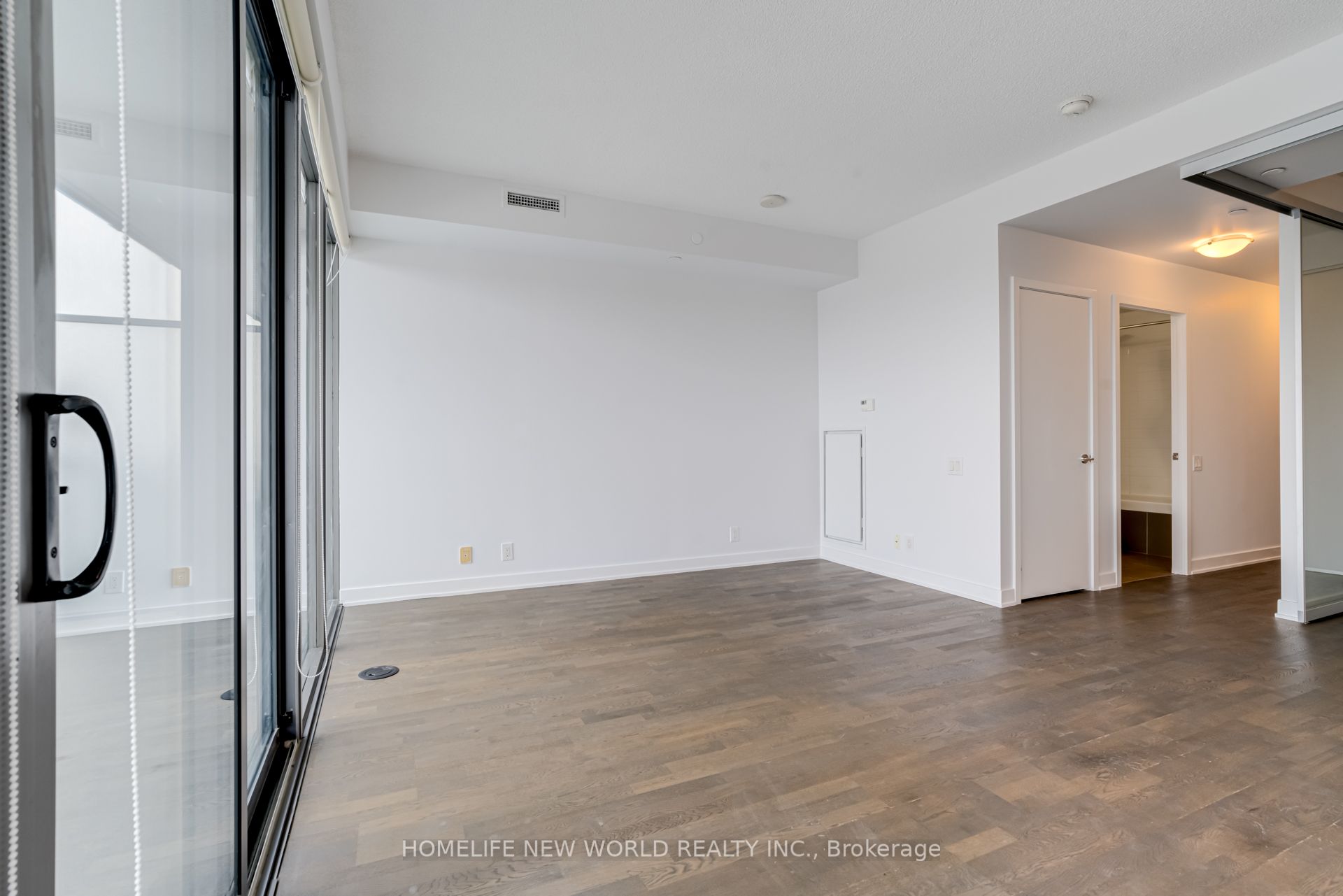 1815 Yonge Street 1805 Property Photo 5