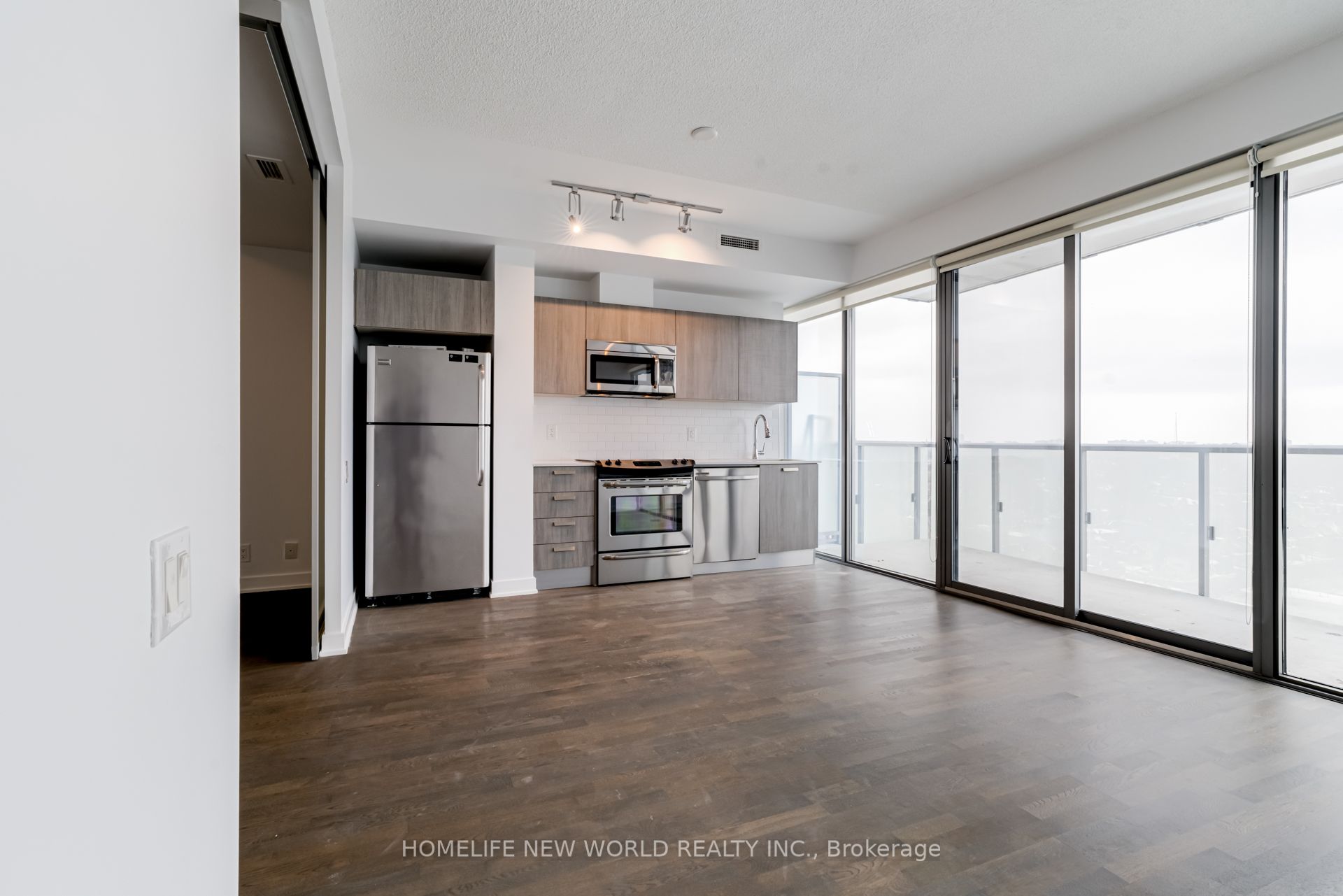 1815 Yonge Street 1805 Property Photo 6