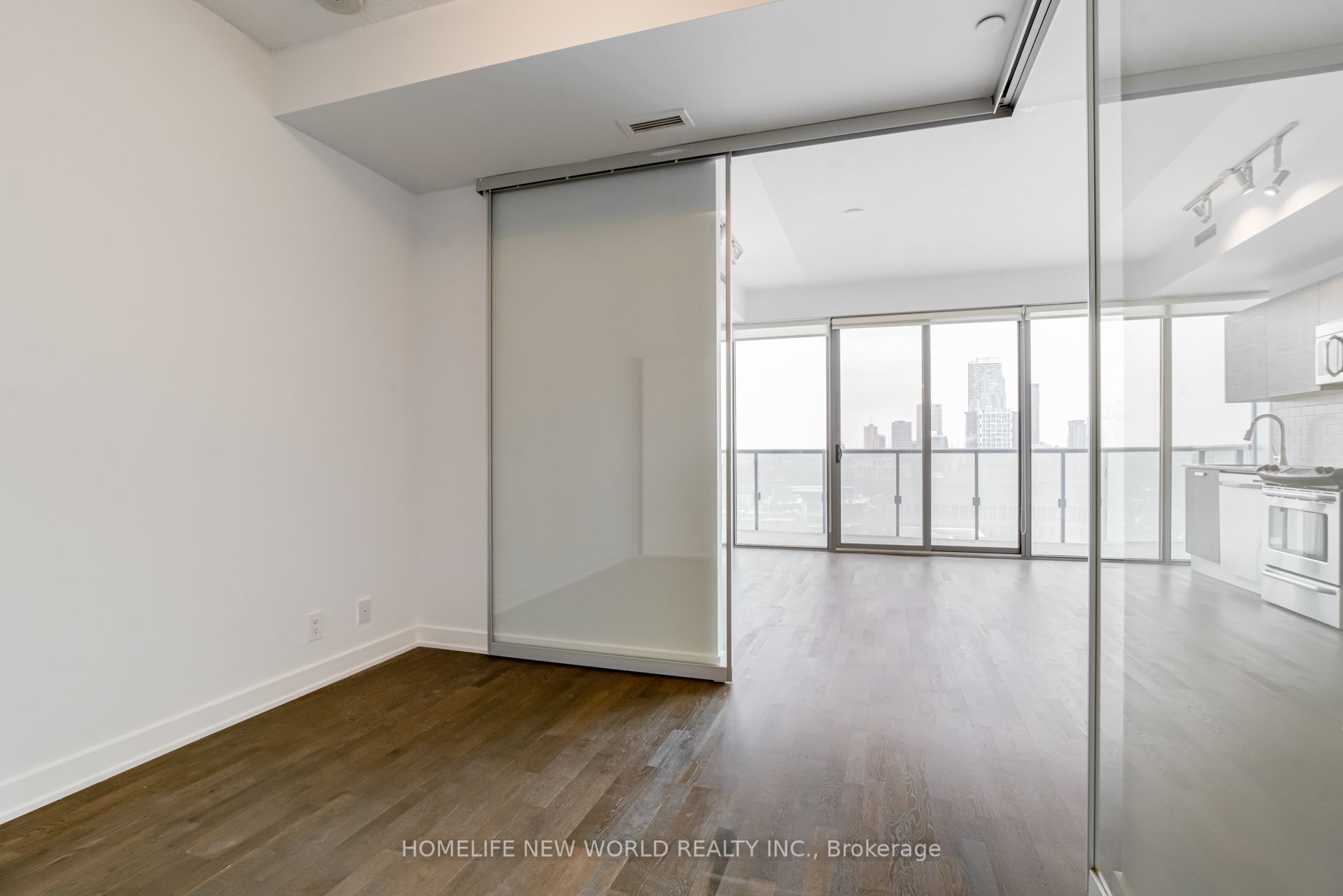 1815 Yonge Street 1805 Property Photo 12