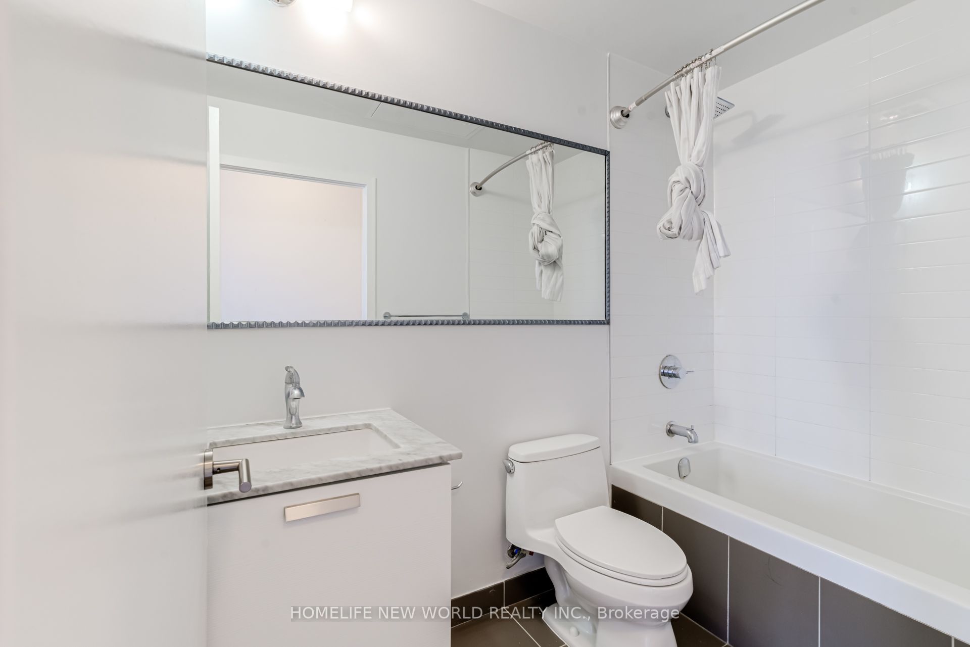 1815 Yonge Street 1805 Property Photo 13