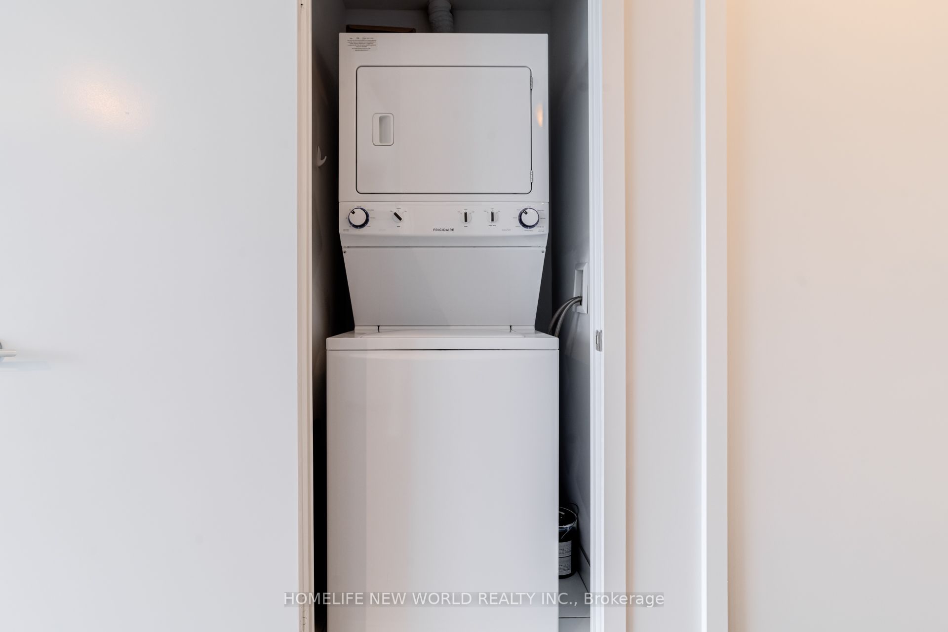 1815 Yonge Street 1805 Property Photo 14