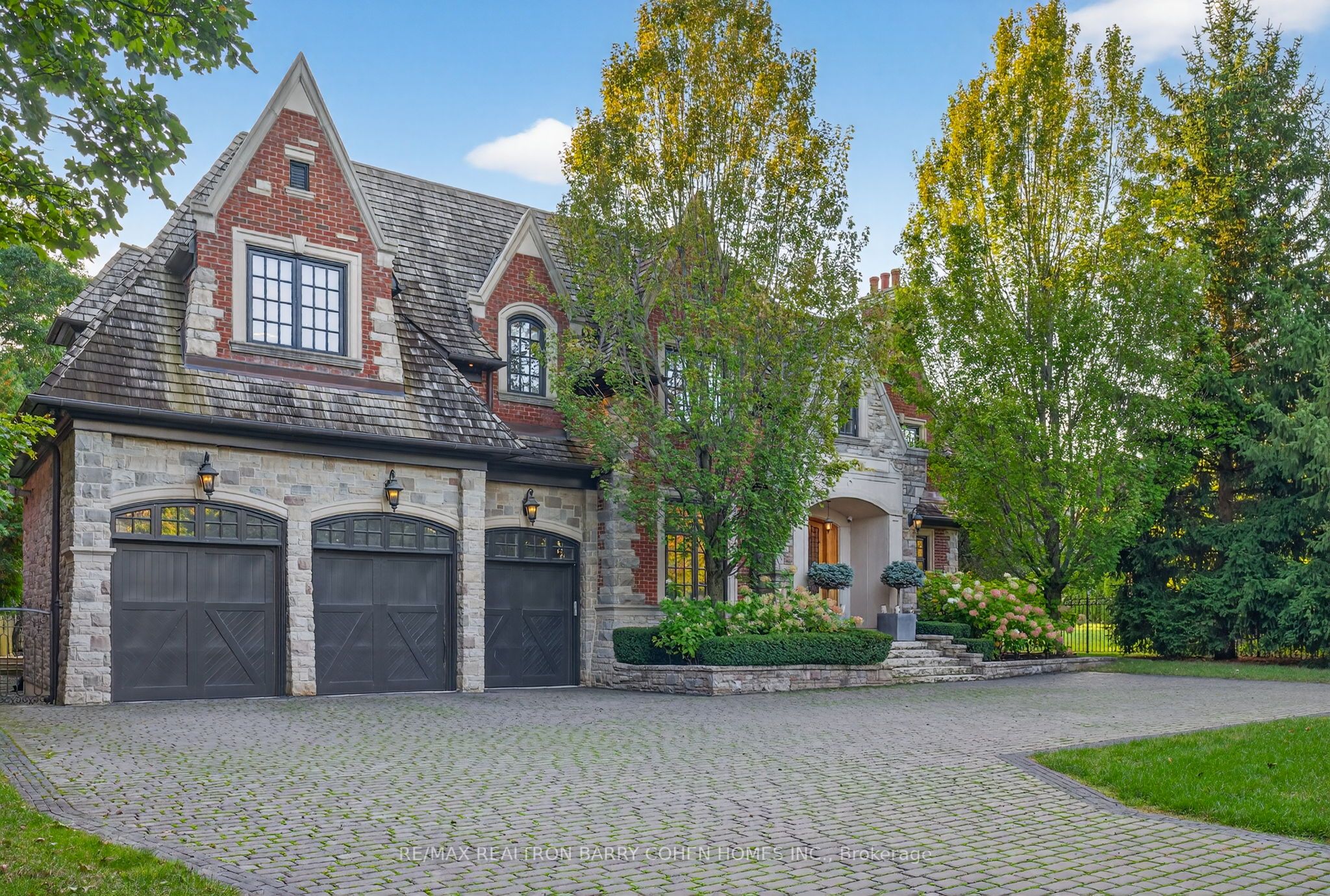 76 Arjay Crescent Property Photo 1