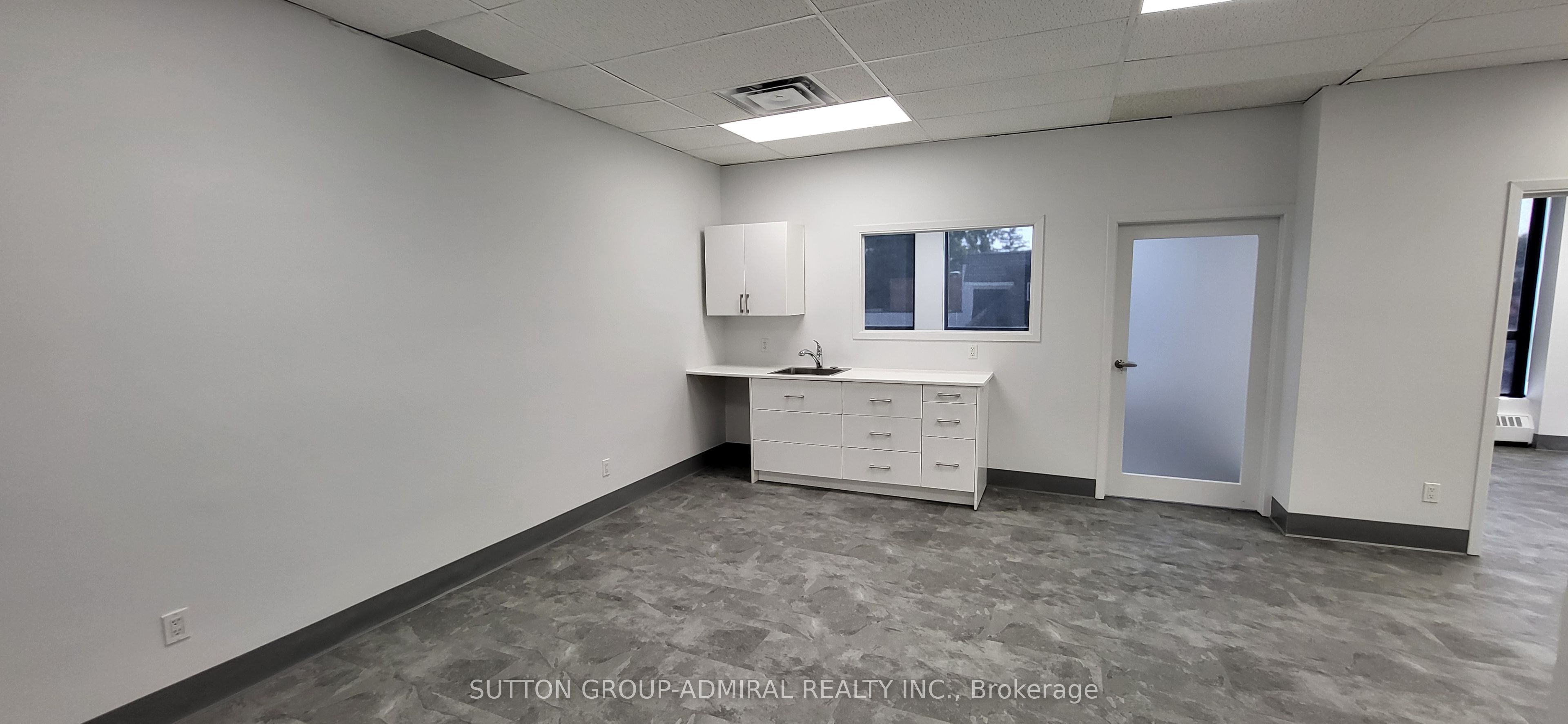 845 St Clair Avenue W 204a Property Photo 8