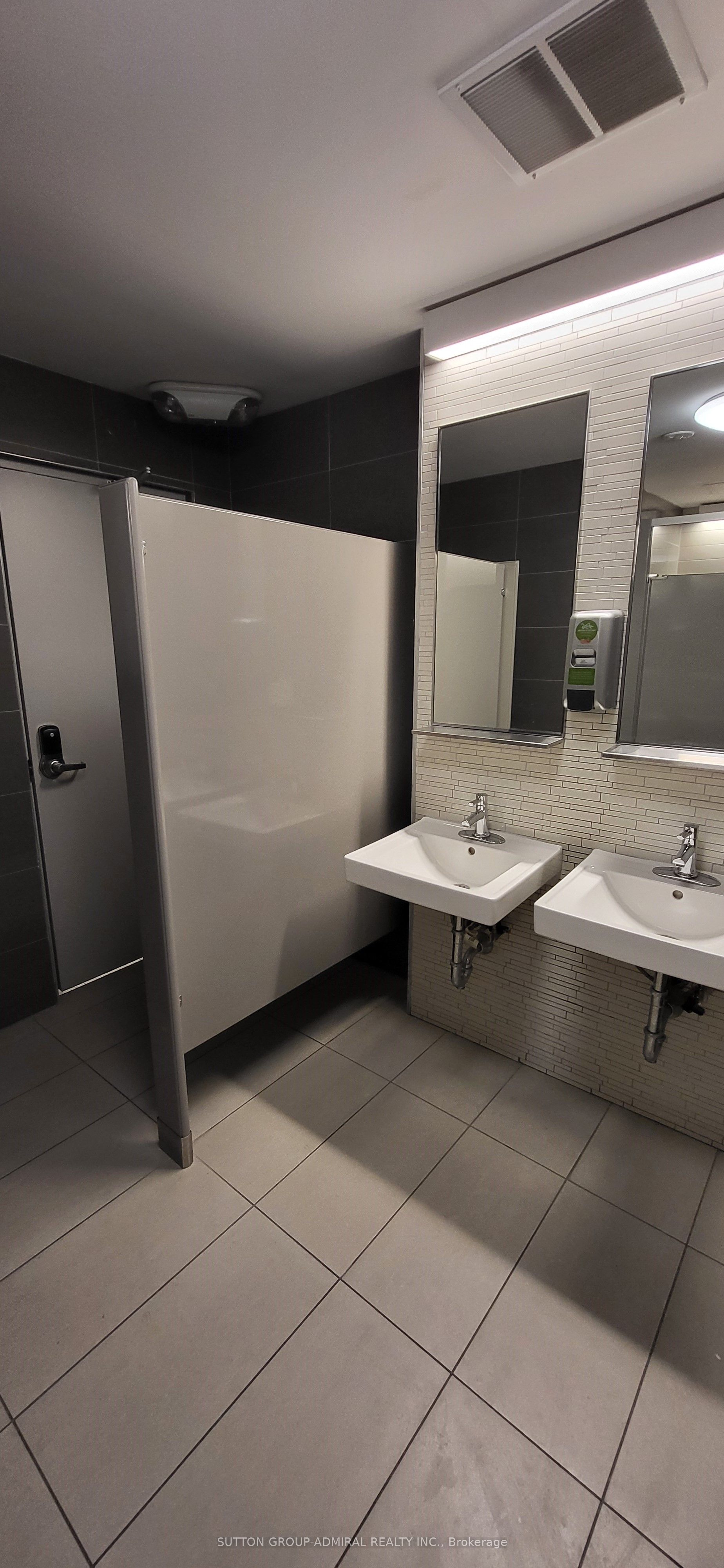 845 St Clair Avenue W 204a Property Photo 24