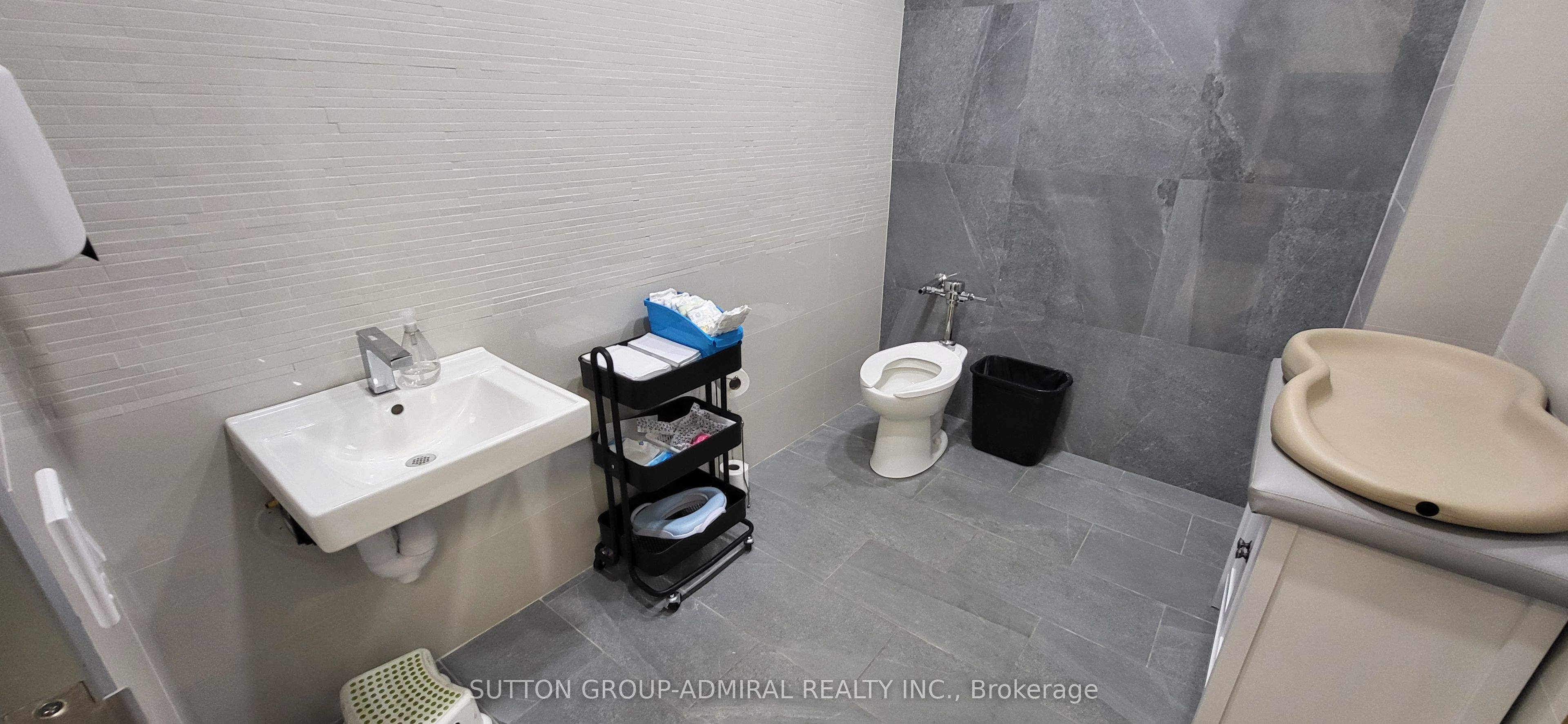 845 St Clair Avenue W 204a Property Photo 31