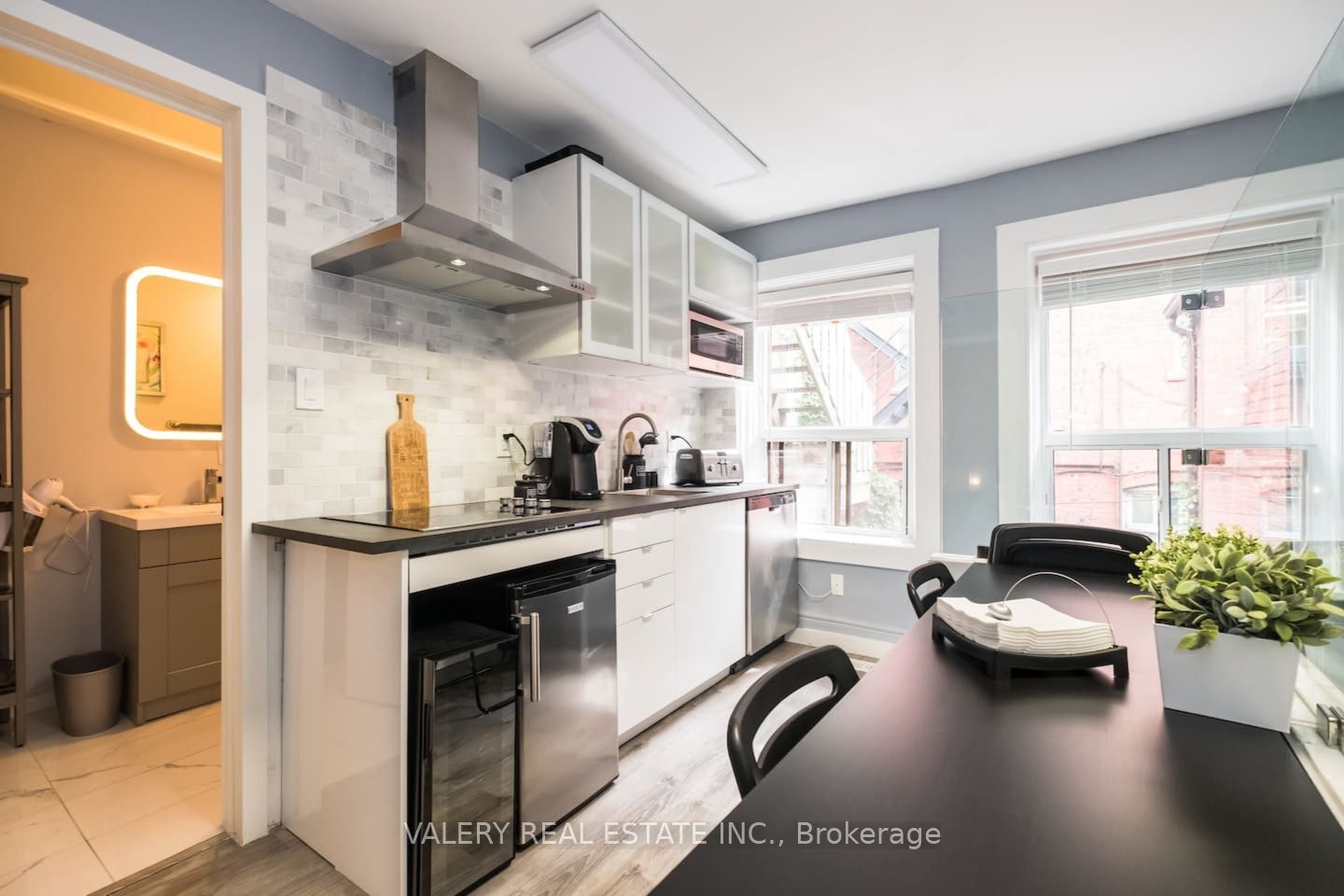 11 St. Patricks Square Property Photo 1