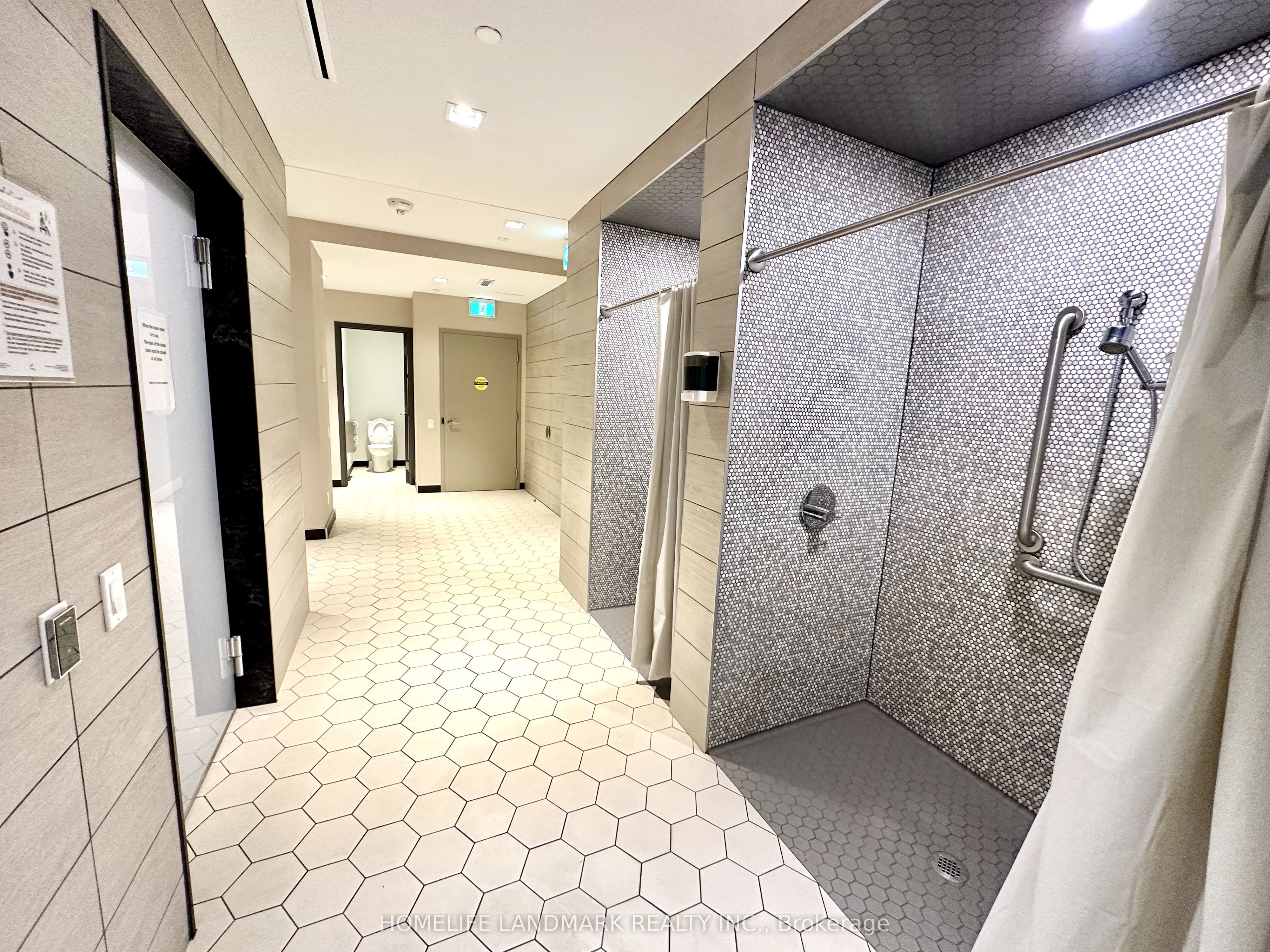 6 Sonic Way S 408 Property Photo 17