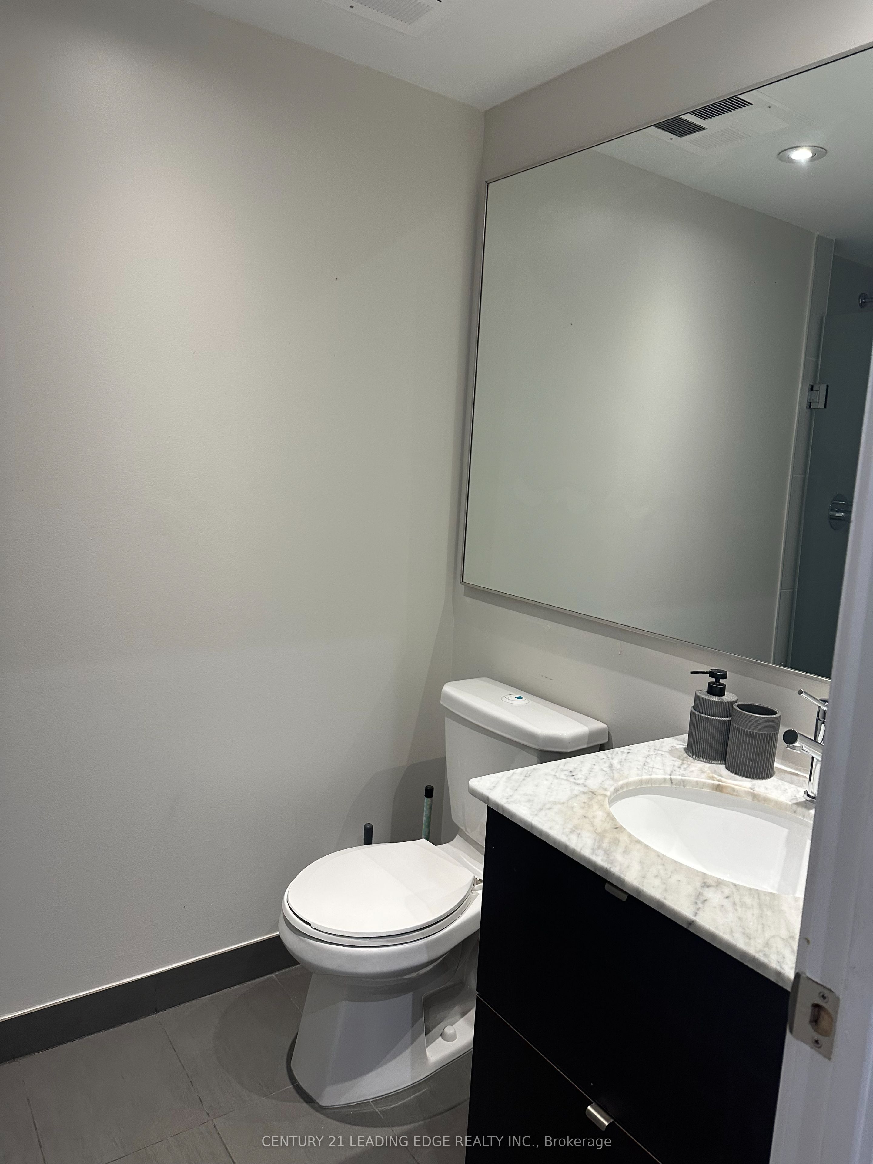 170 Fort York Boulevard 2705 Property Photo 9