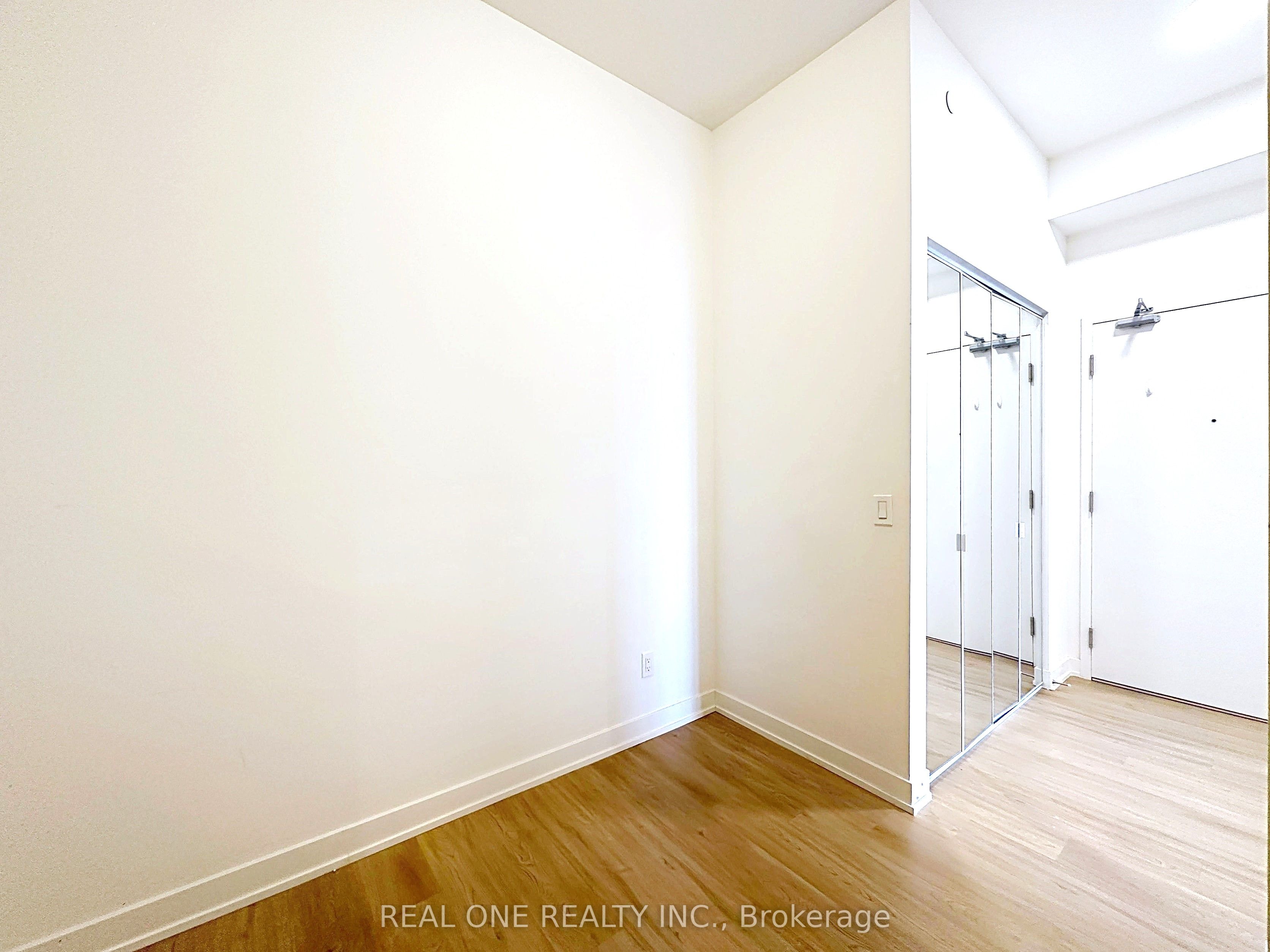 10 Deerlick Court 817 Property Photo 5