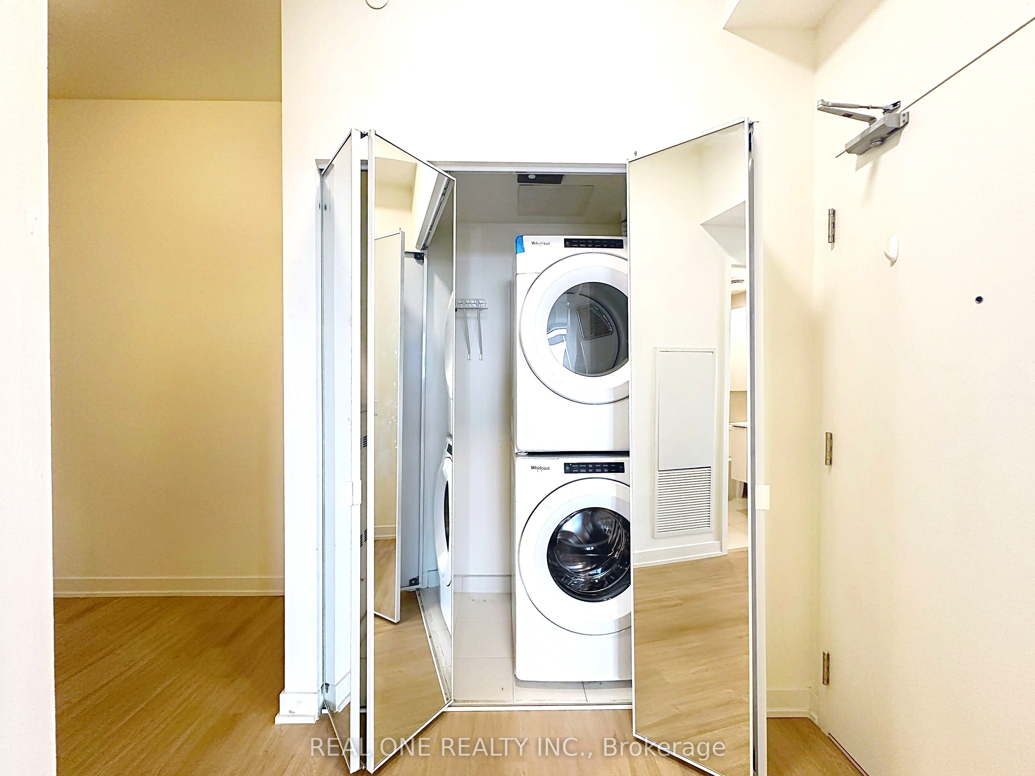 10 Deerlick Court 817 Property Photo 6