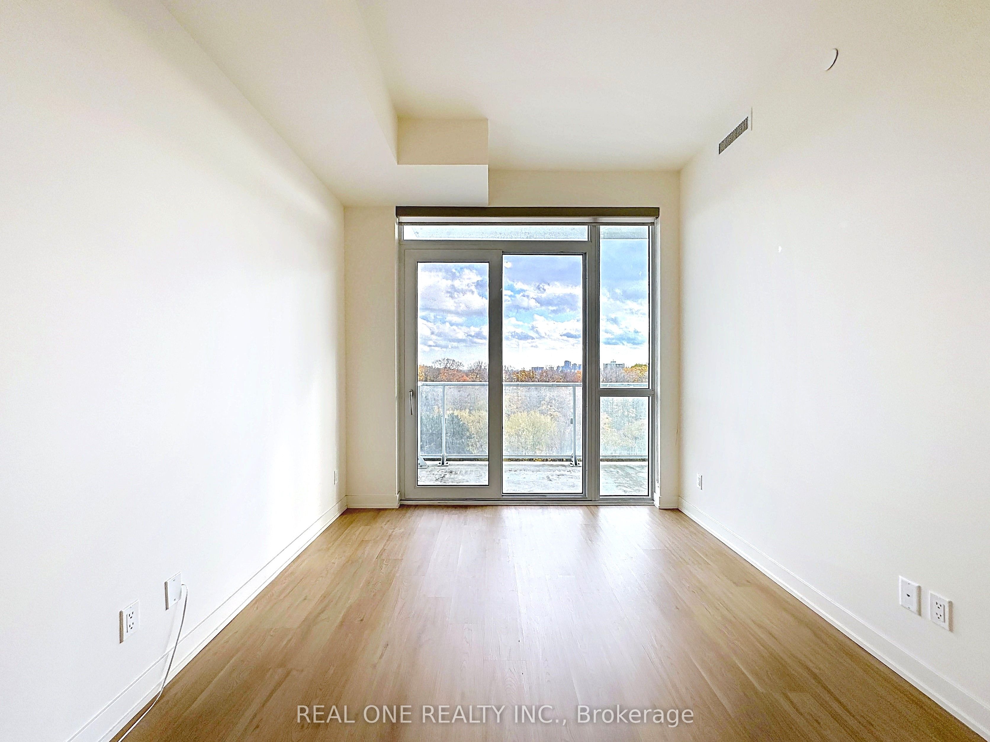 10 Deerlick Court 817 Property Photo 12