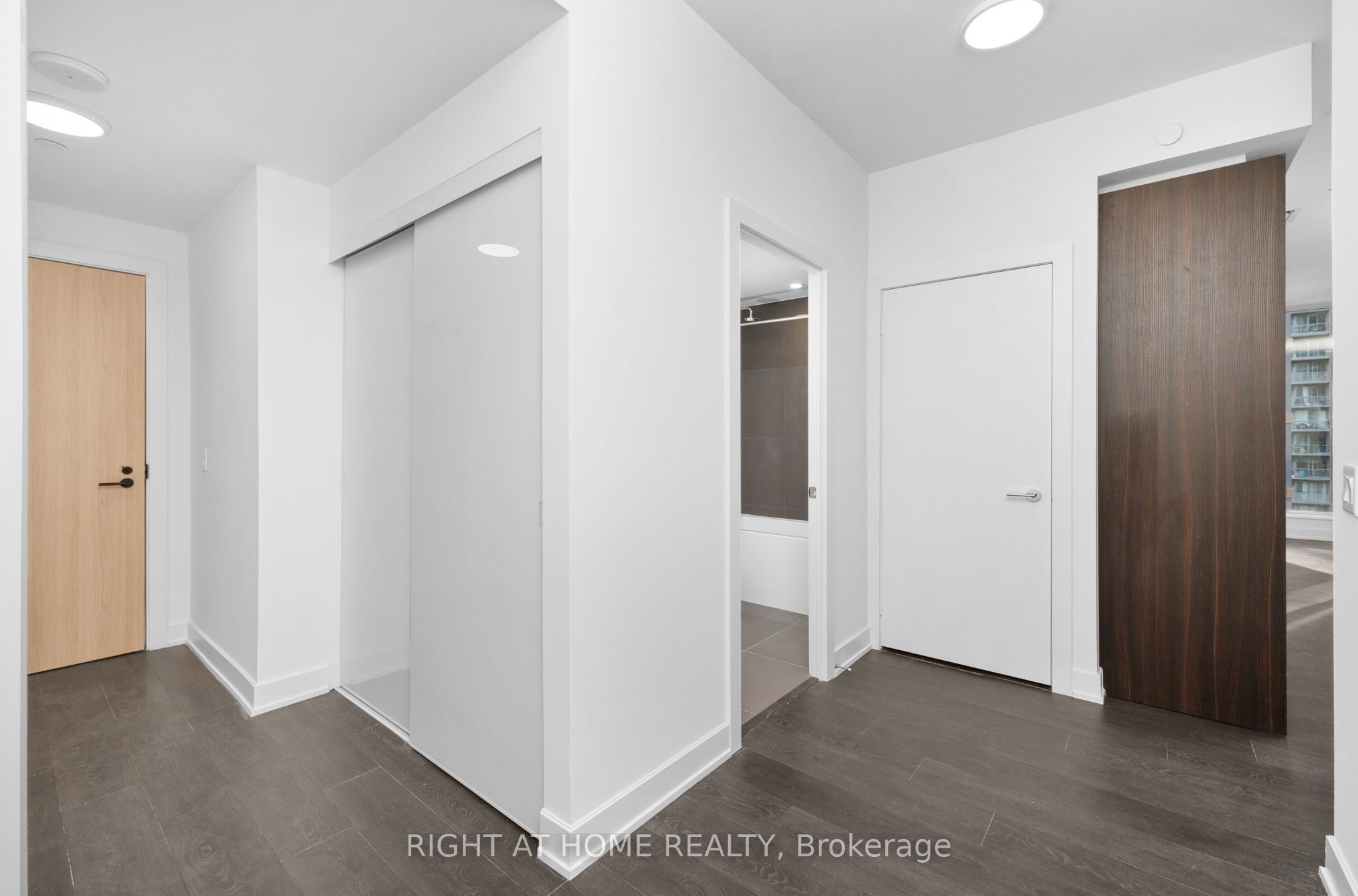 35 Mercer Street 1512 Property Photo 3