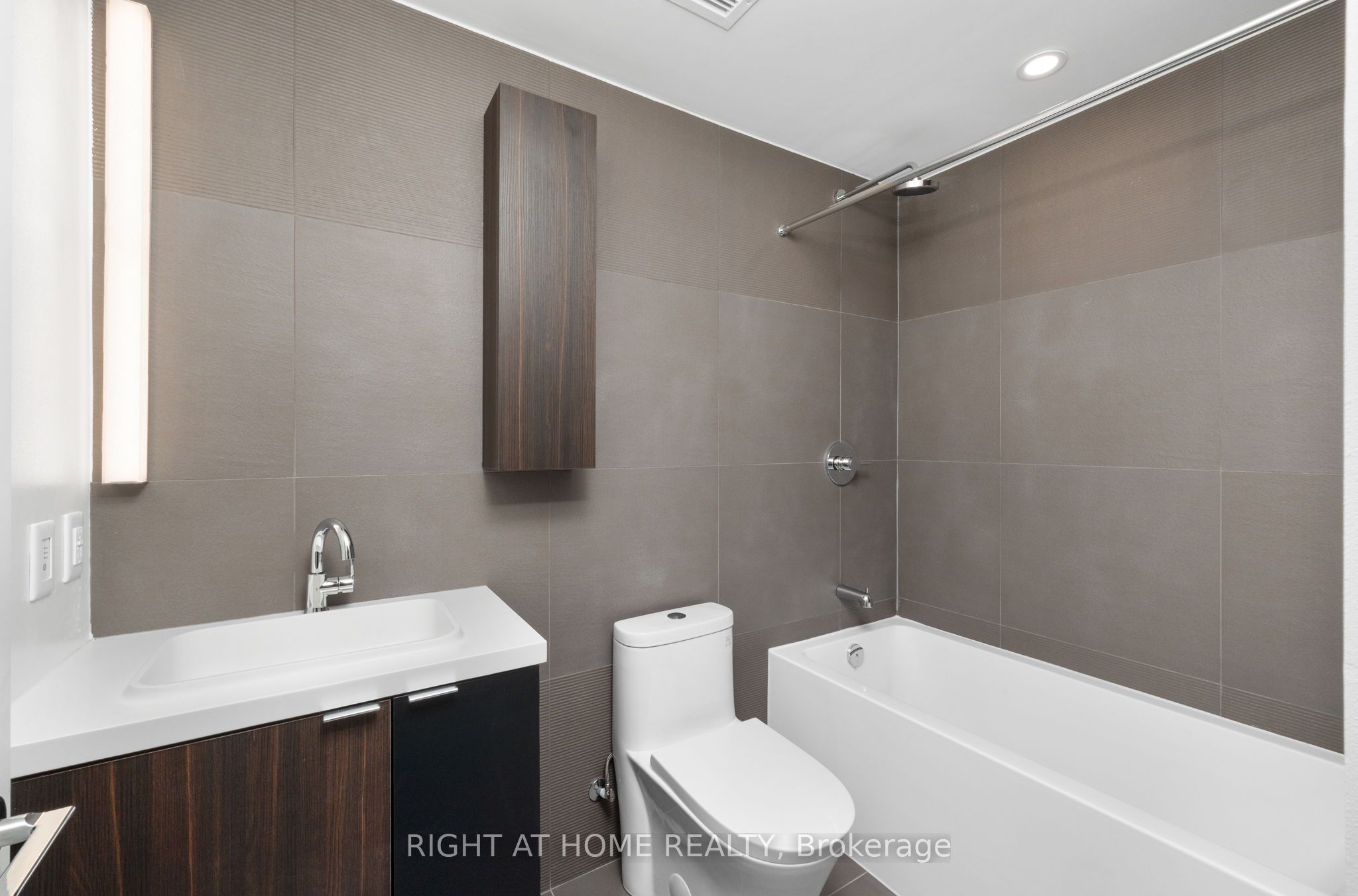 35 Mercer Street 1512 Property Photo 4