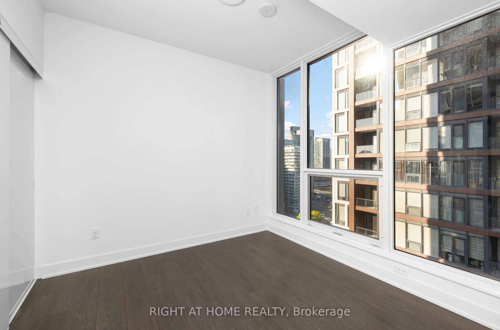 35 Mercer Street 1512 Property Photo 13